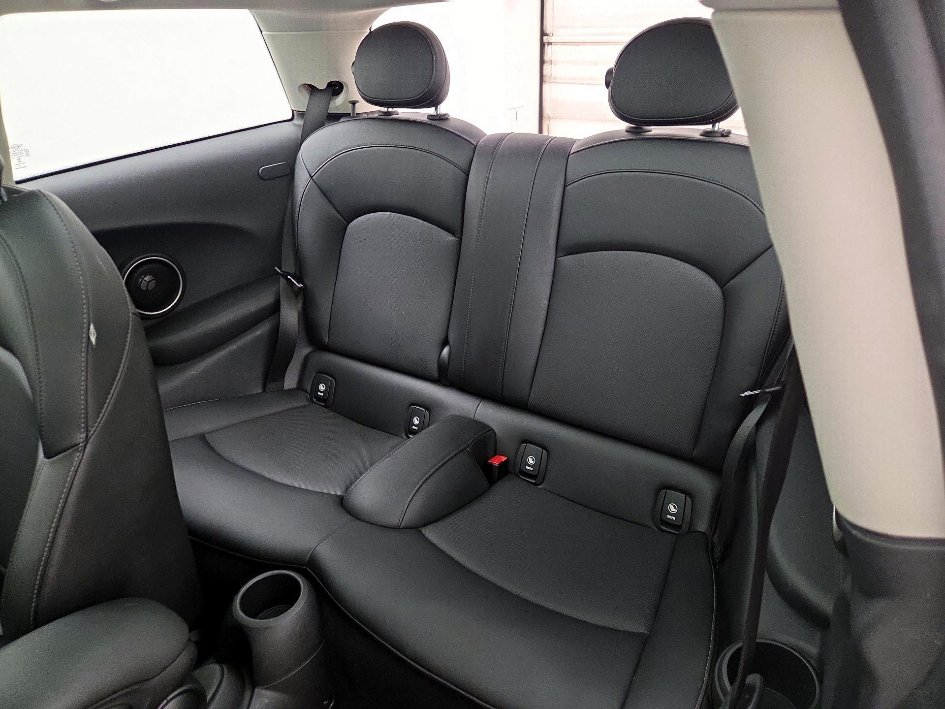 Thumbnail: 2015 MINI Cooper Hardtop - 19