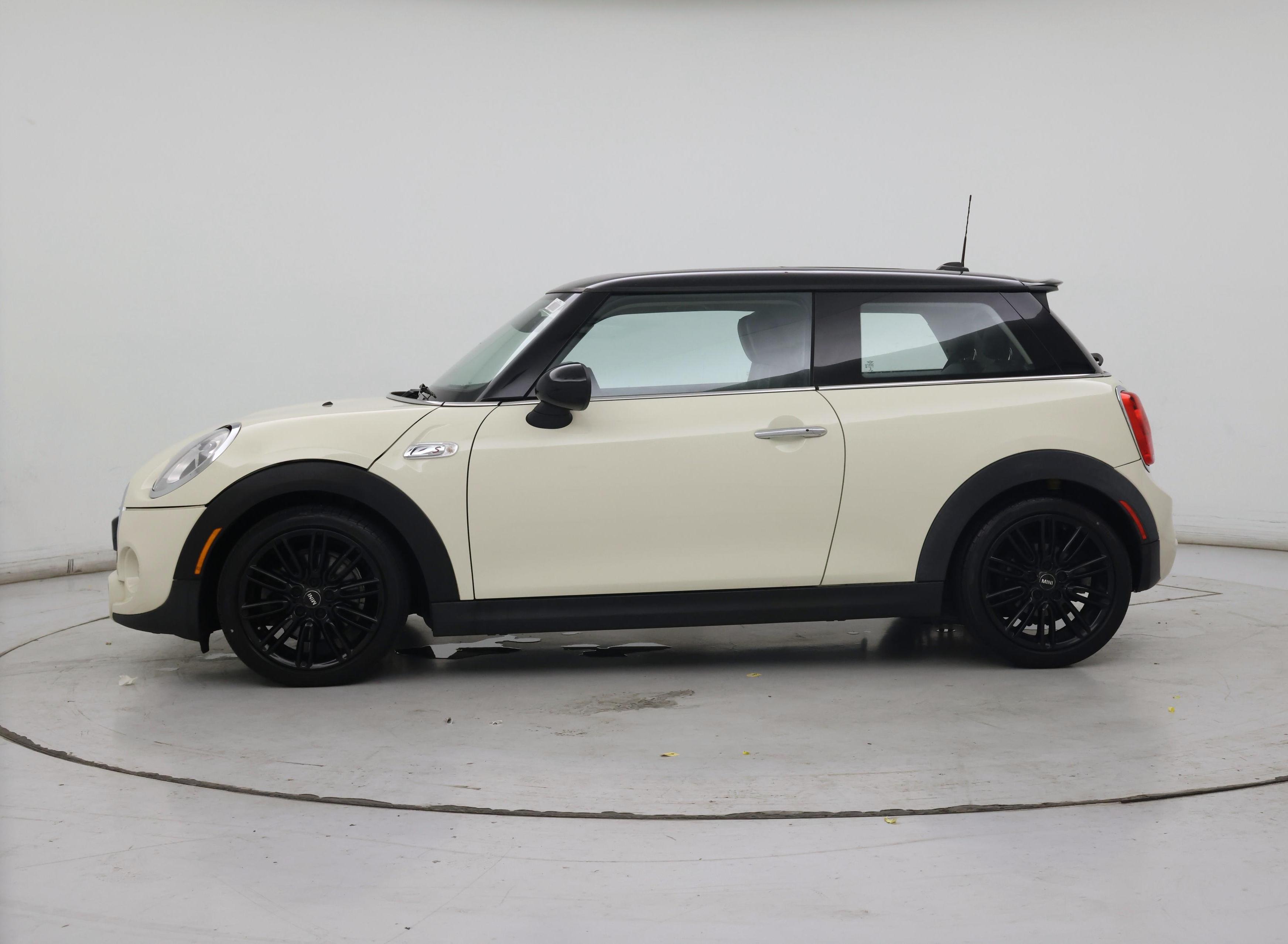 Thumbnail: 2015 MINI Cooper Hardtop - 3