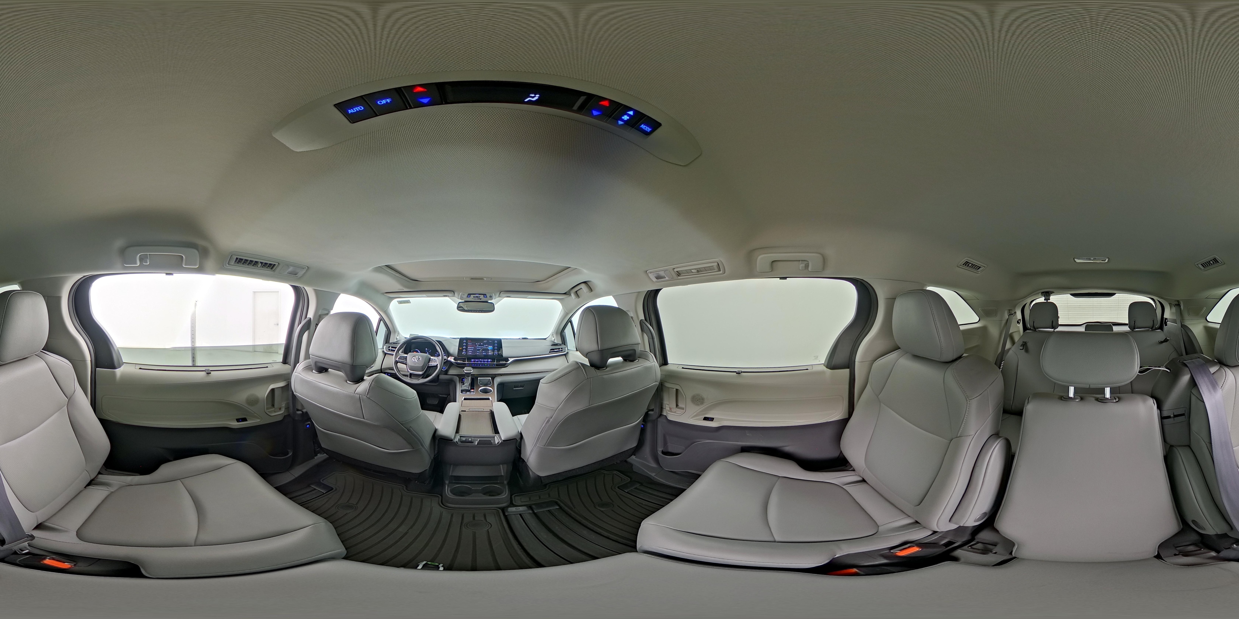 2022 Toyota Sienna XLE - Photo 28