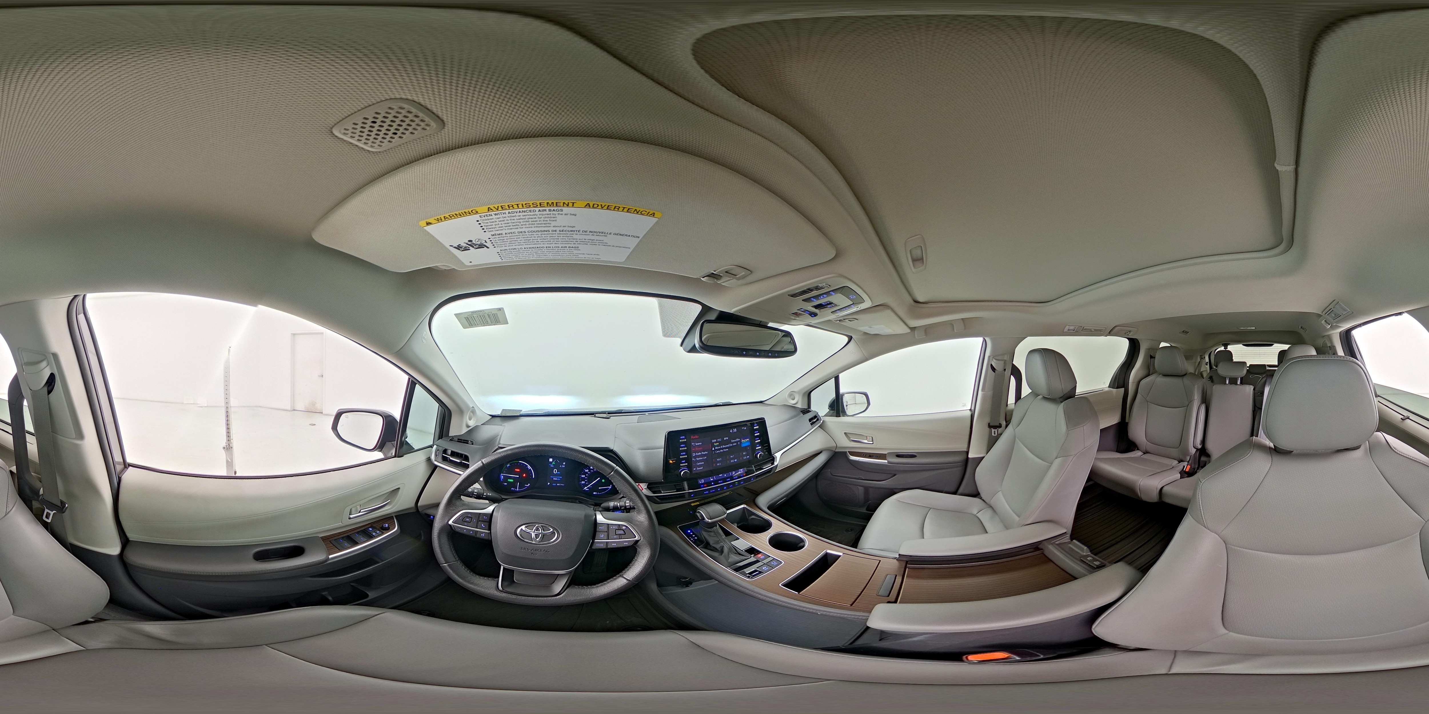 2022 Toyota Sienna XLE - Photo 29