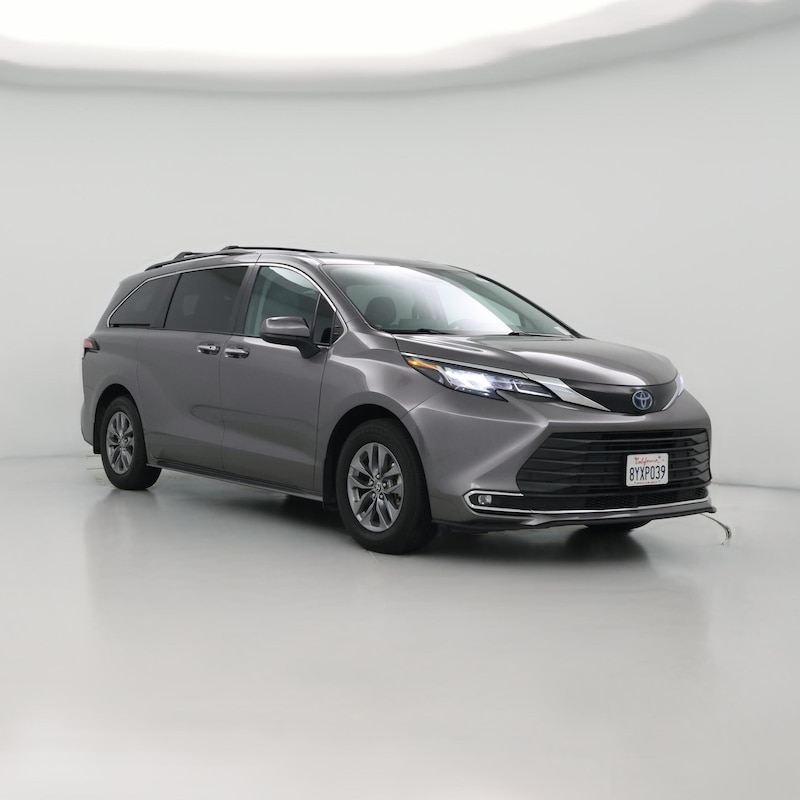 2022 Toyota Sienna Hybrid XLE