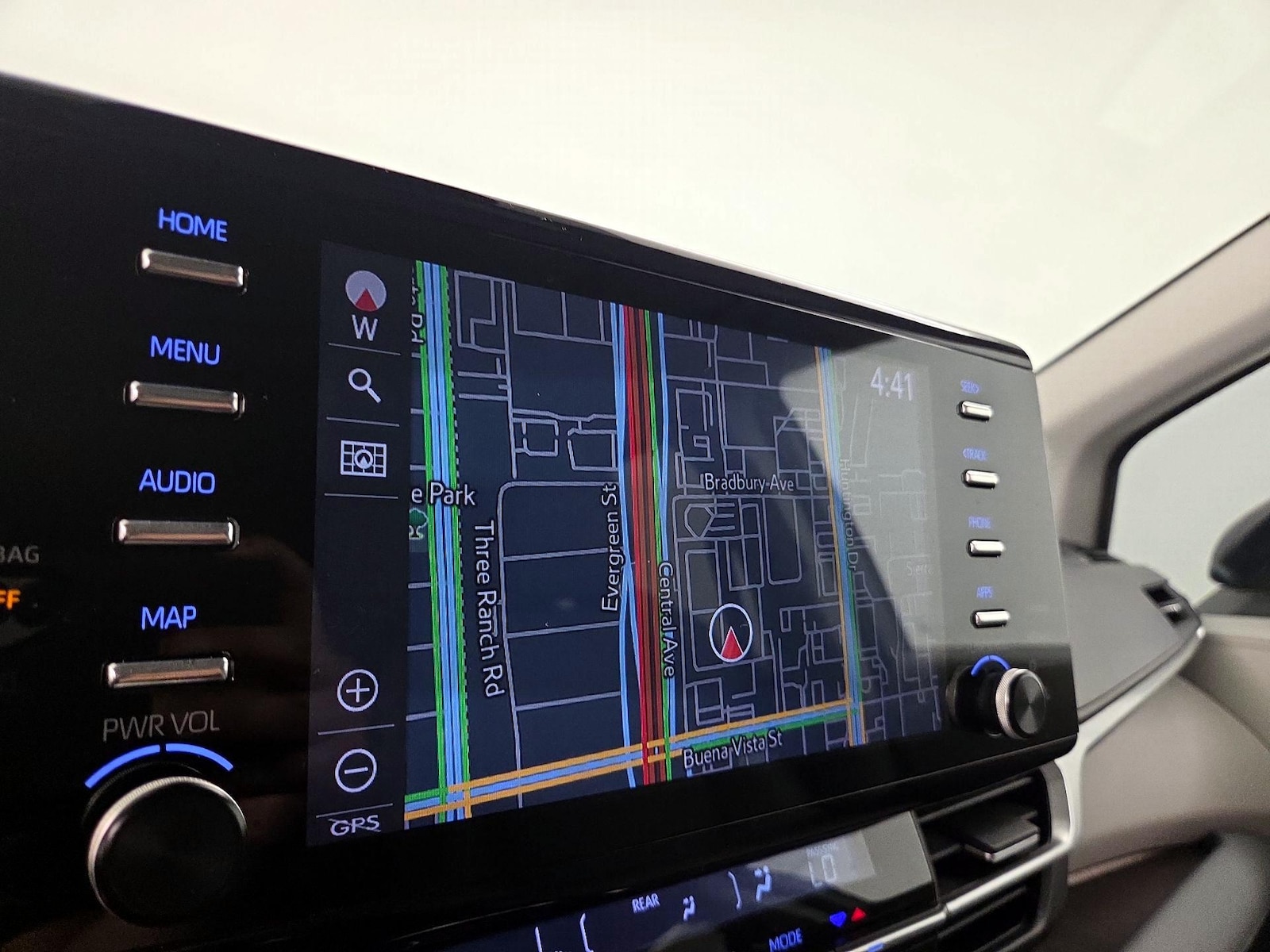 2022 Toyota Sienna XLE - Photo 15