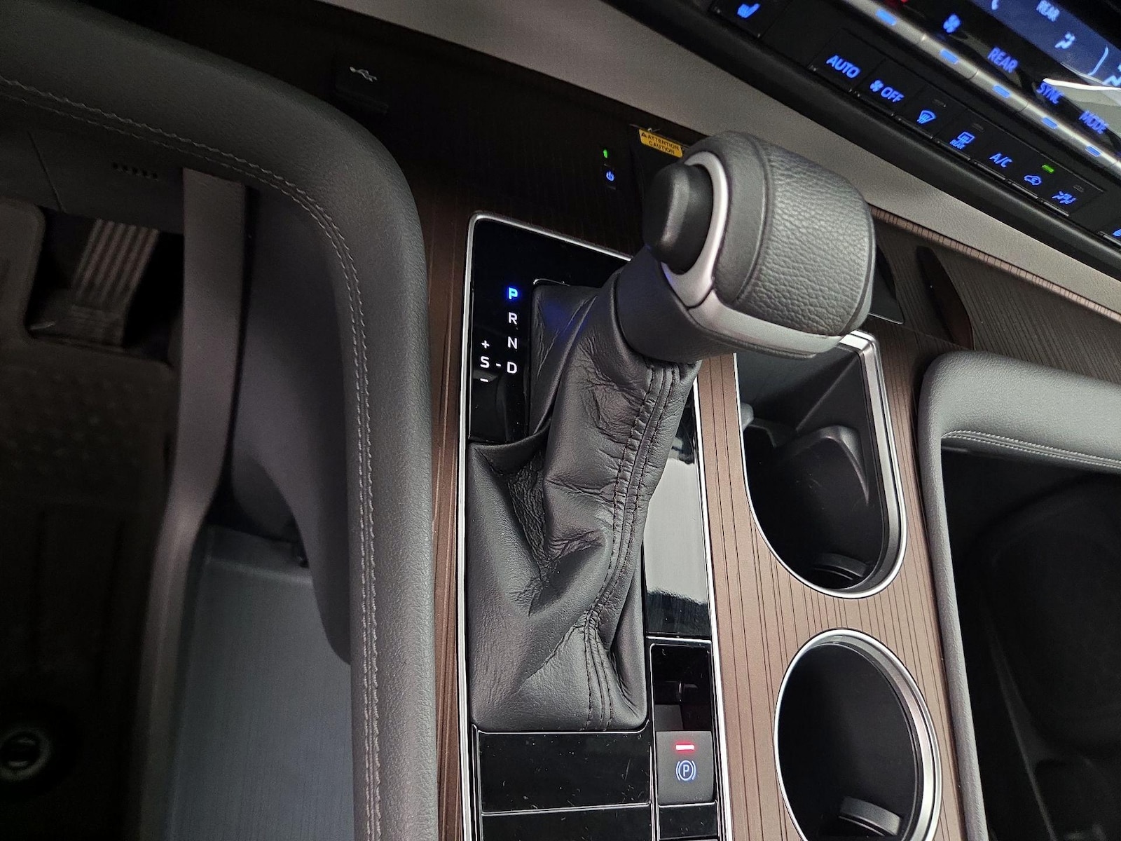 2022 Toyota Sienna XLE - Photo 19