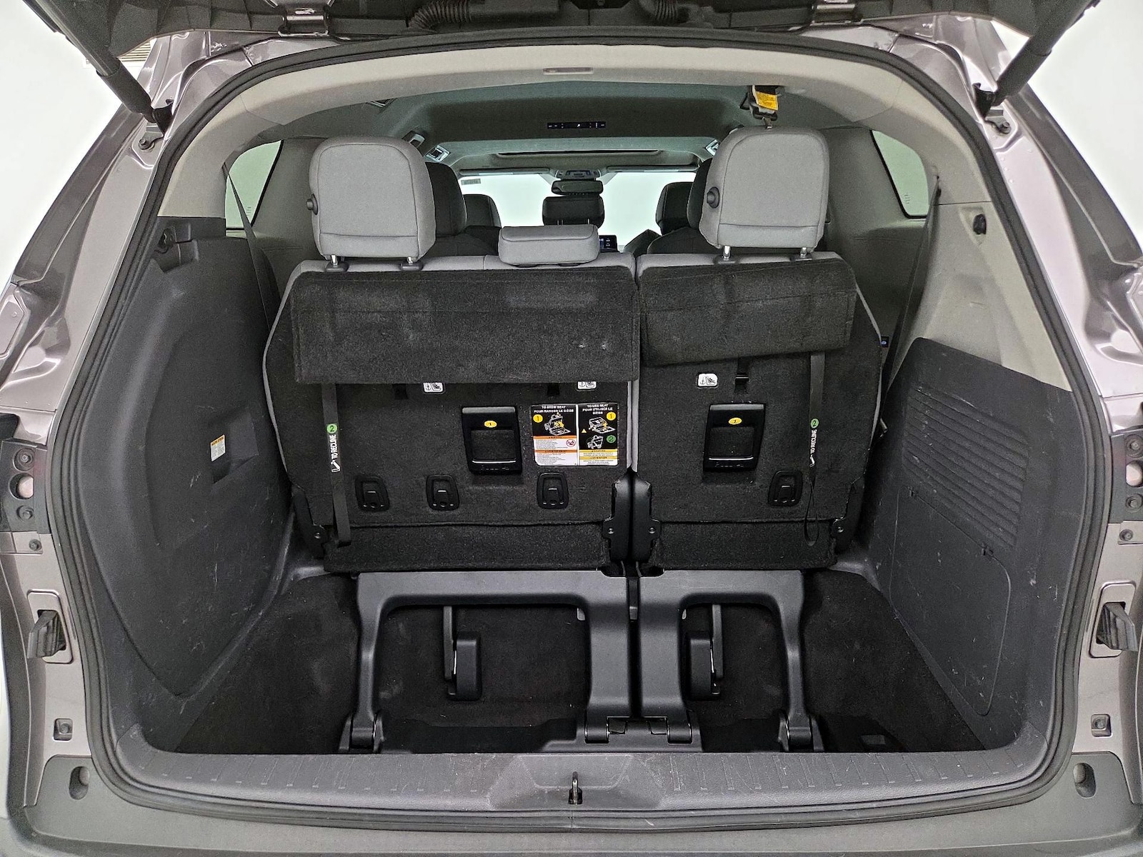 2022 Toyota Sienna XLE - Photo 24