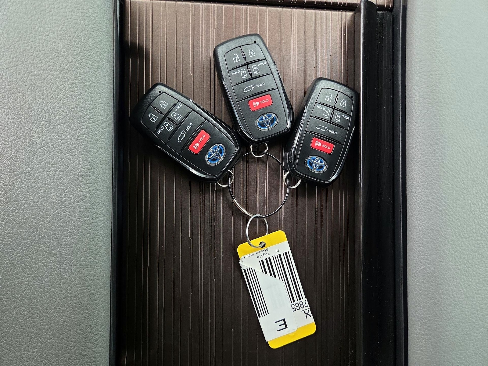 2022 Toyota Sienna XLE - Photo 26
