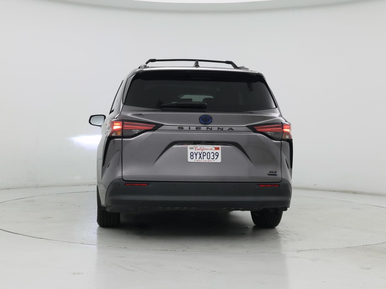 2022 Toyota Sienna XLE - Photo 7