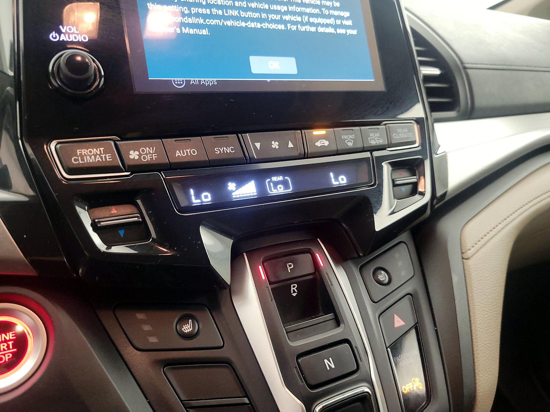 Thumbnail: 2018 Honda Odyssey - 16