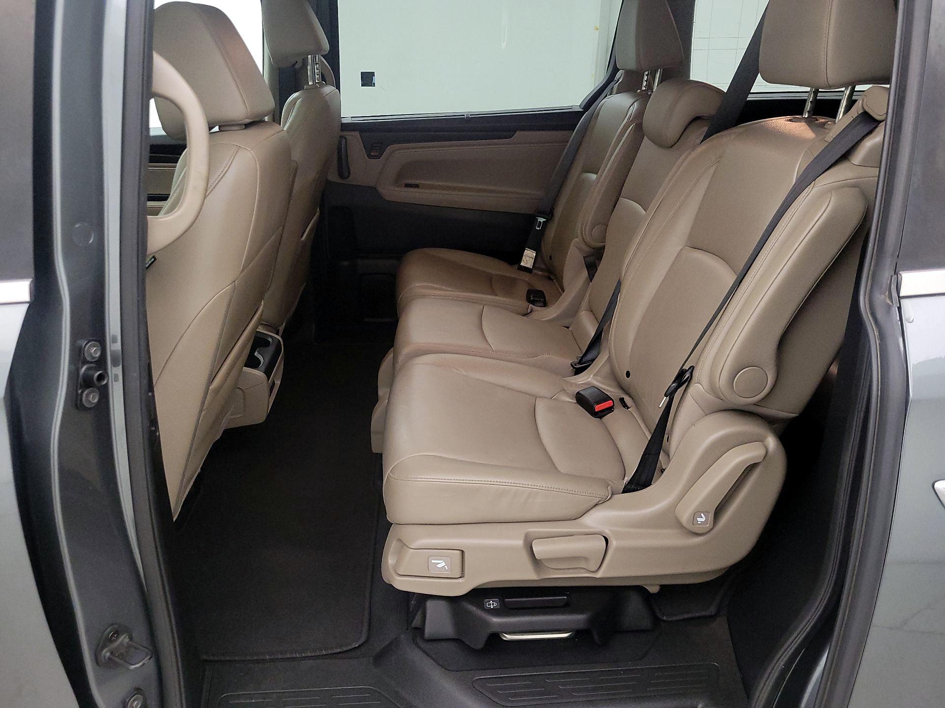 Thumbnail: 2018 Honda Odyssey - 19