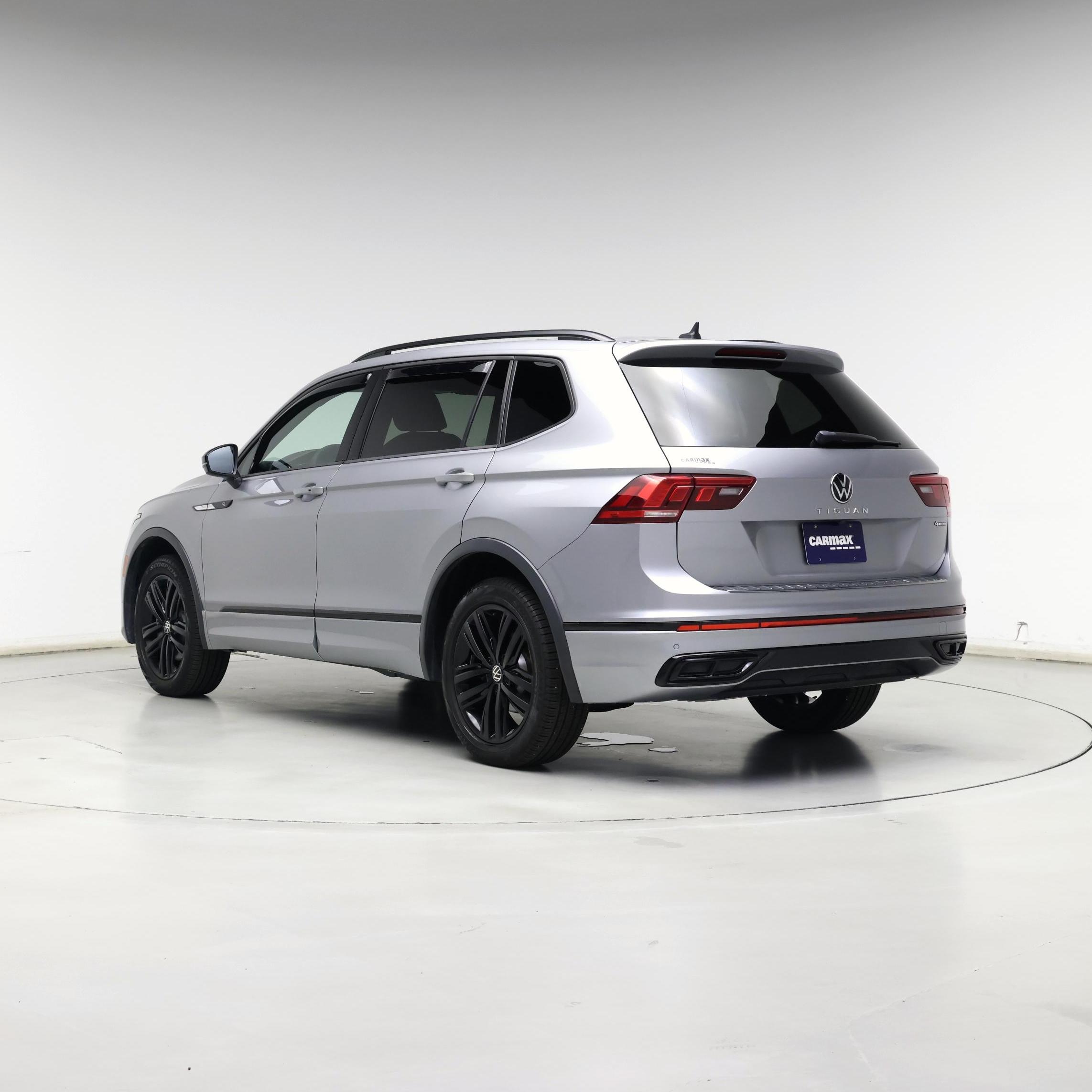 Thumbnail: 2022 Volkswagen Tiguan - 2