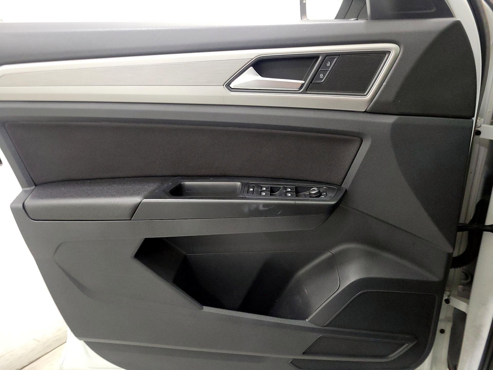 Thumbnail: 2018 Volkswagen Atlas - 12