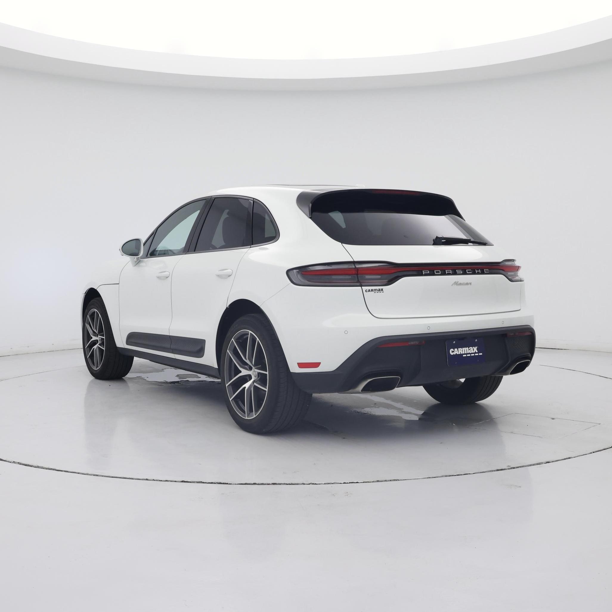 Thumbnail: 2024 Porsche Macan - 2