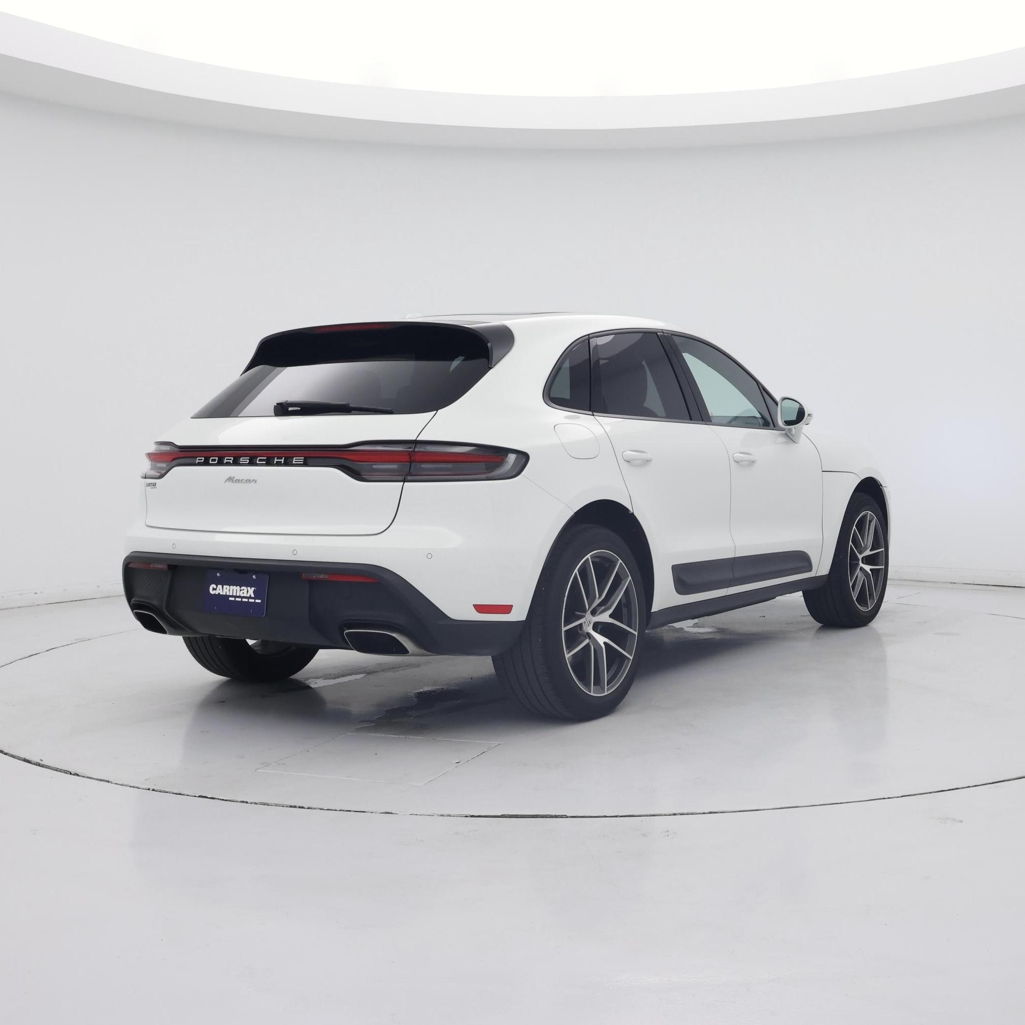 Thumbnail: 2024 Porsche Macan - 8