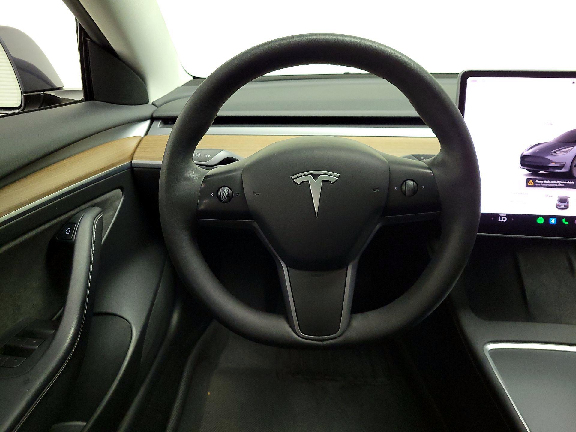 Thumbnail: 2023 Tesla Model 3 - 10