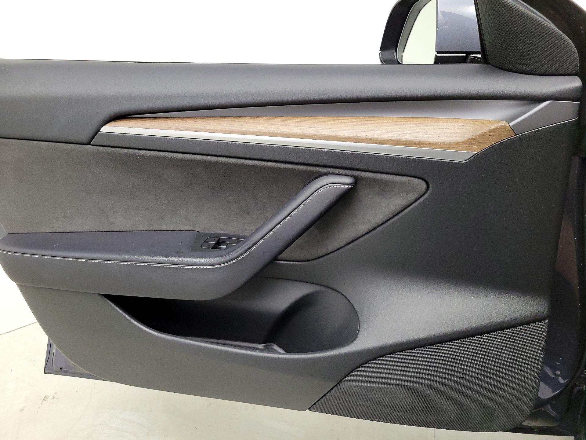 Thumbnail: 2023 Tesla Model 3 - 12