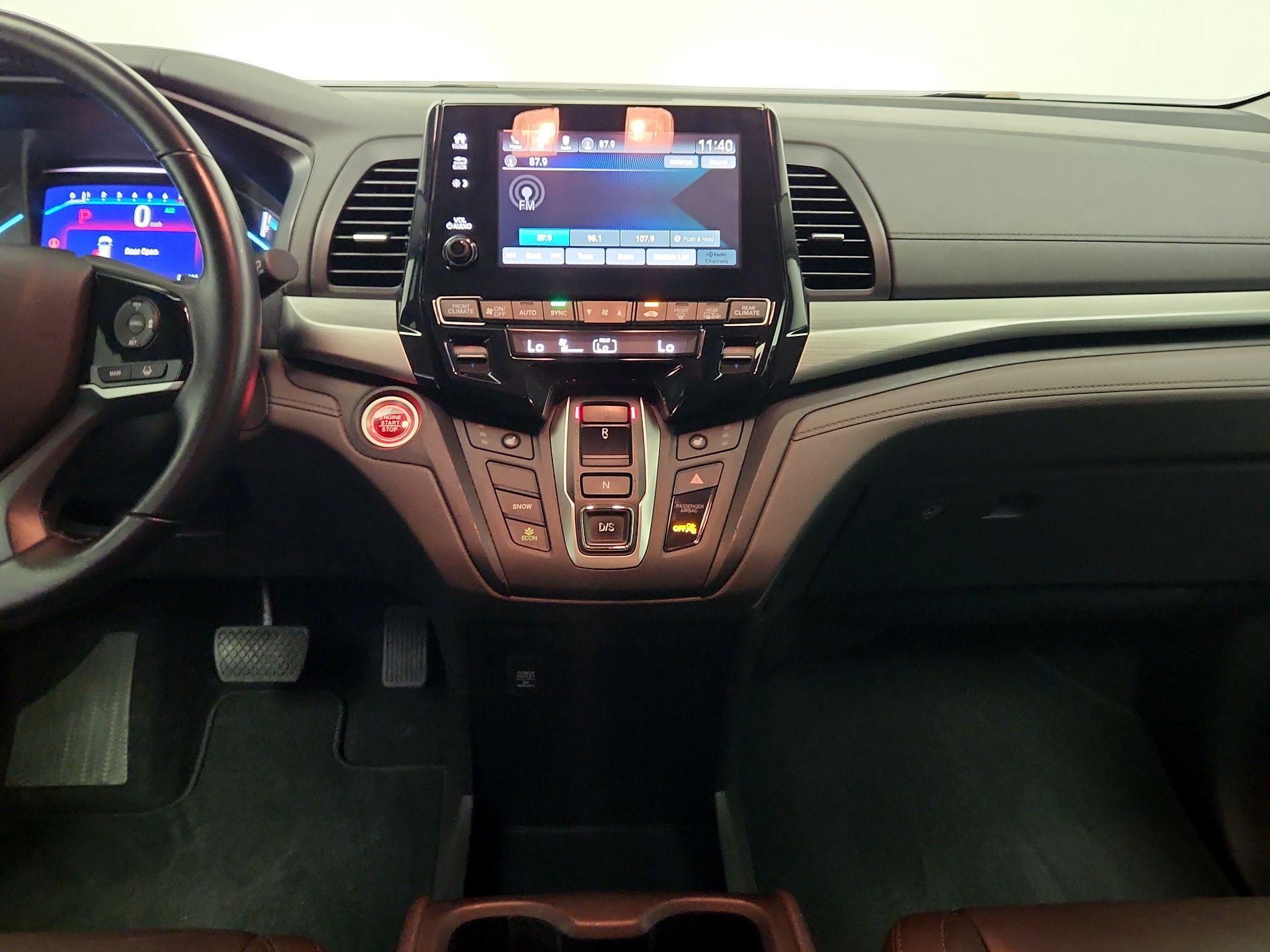 Thumbnail: 2018 Honda Odyssey - 17