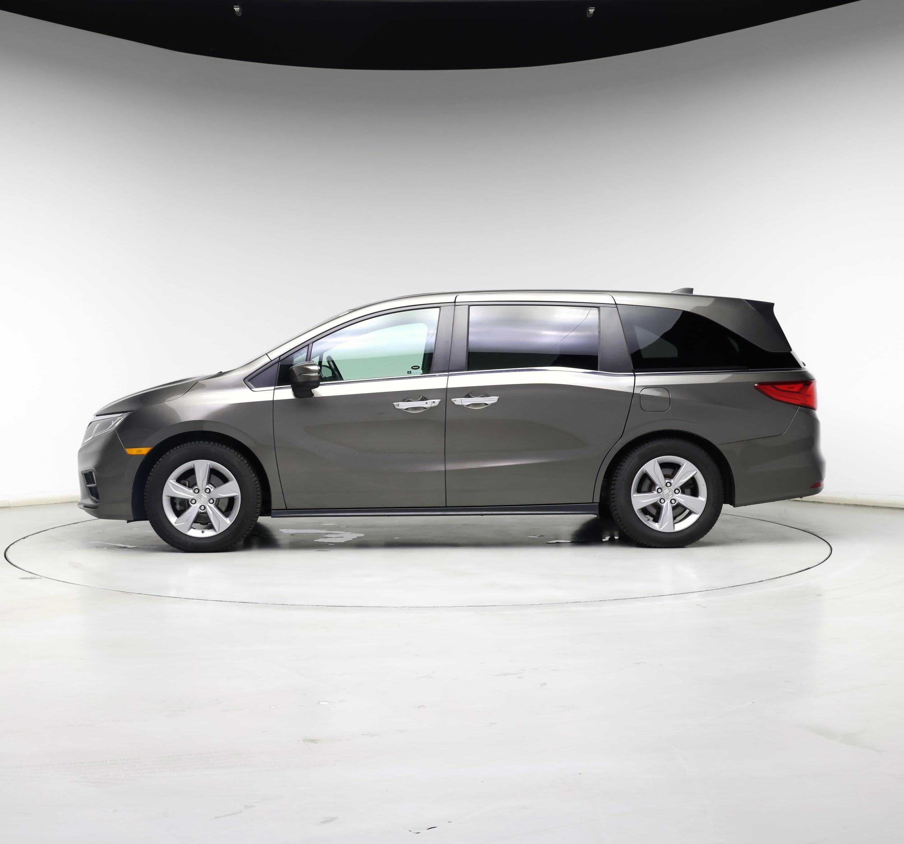 Thumbnail: 2018 Honda Odyssey - 3