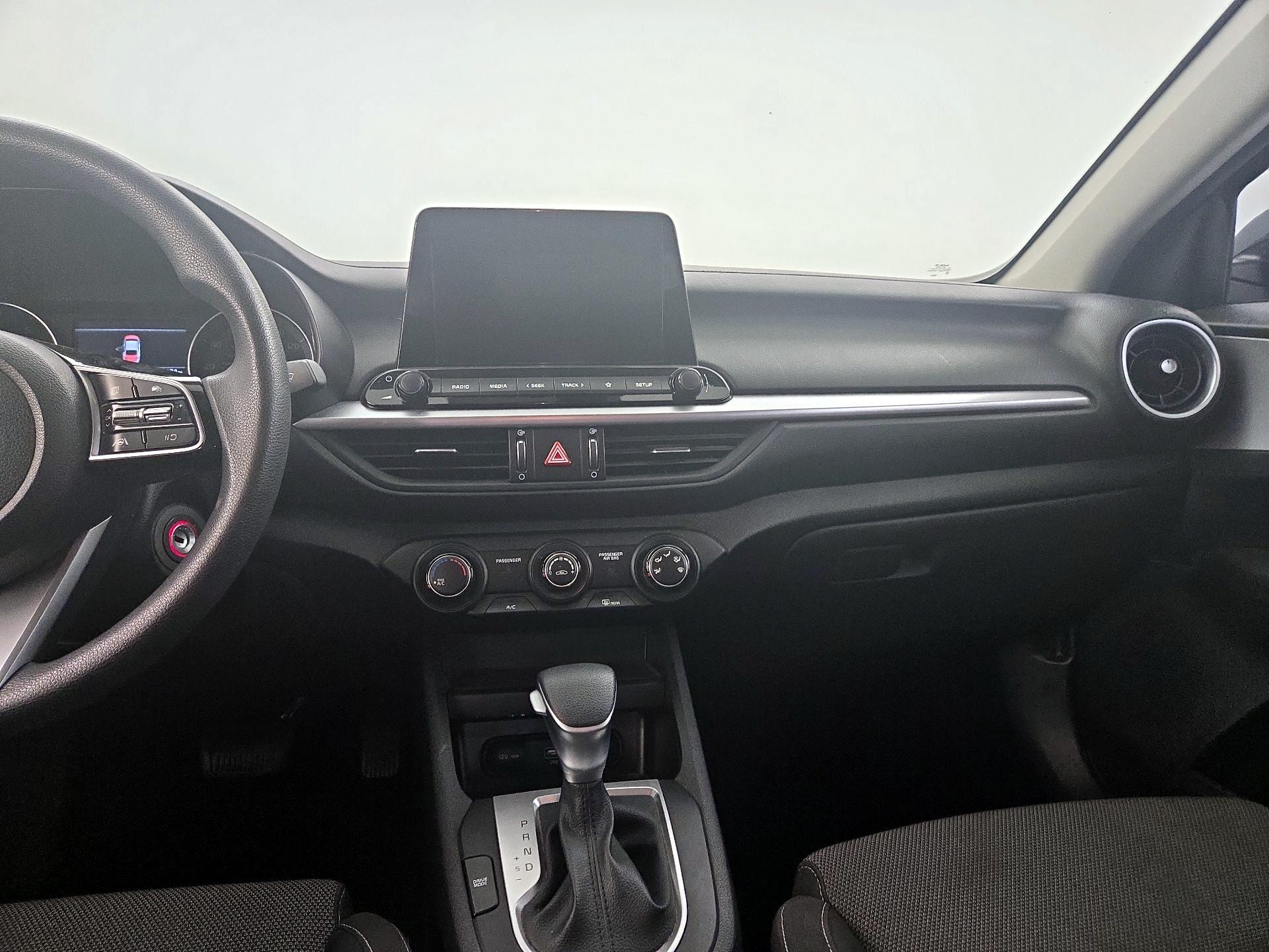 Thumbnail: 2024 Kia Forte - 9