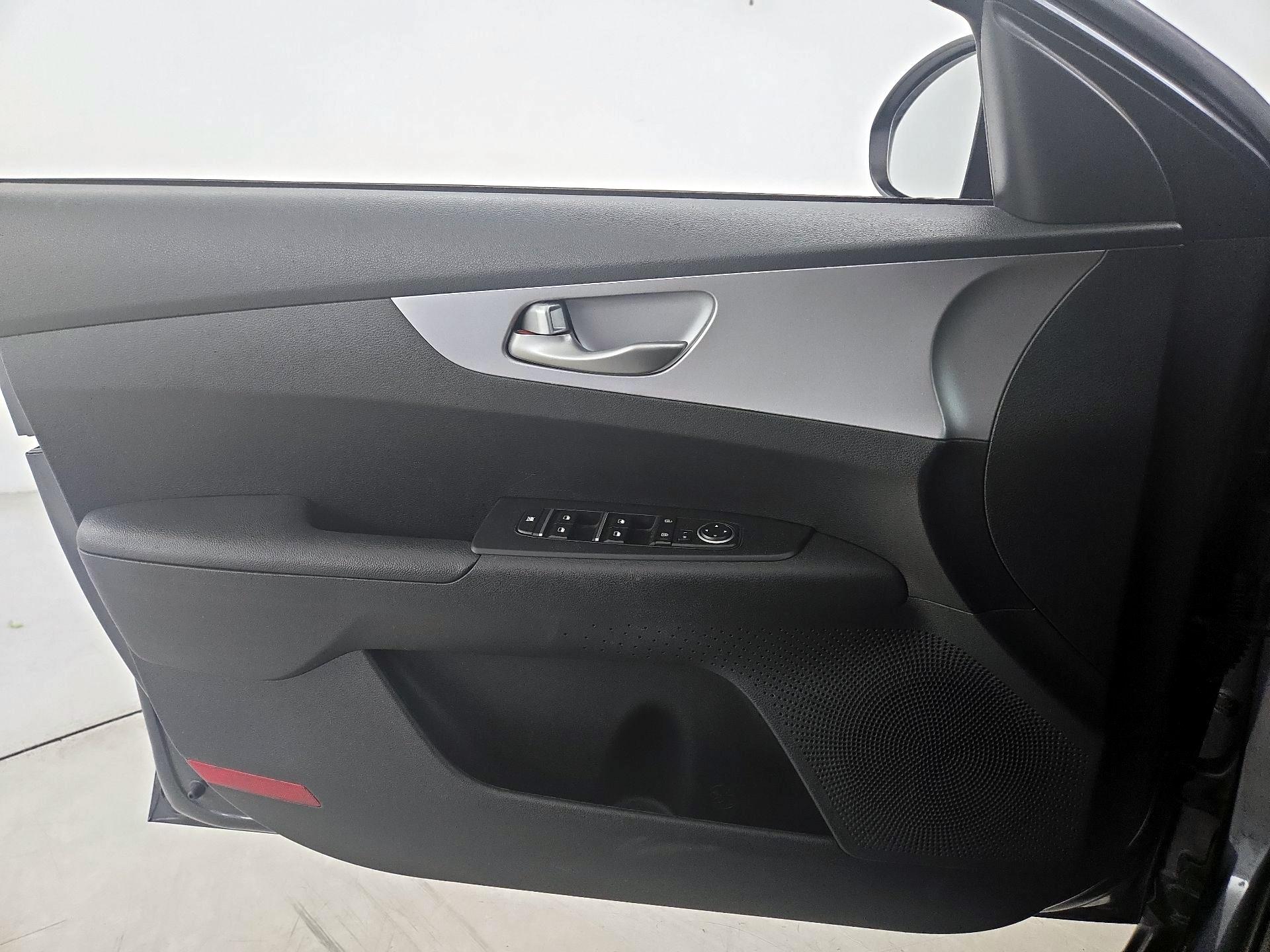 Thumbnail: 2024 Kia Forte - 12