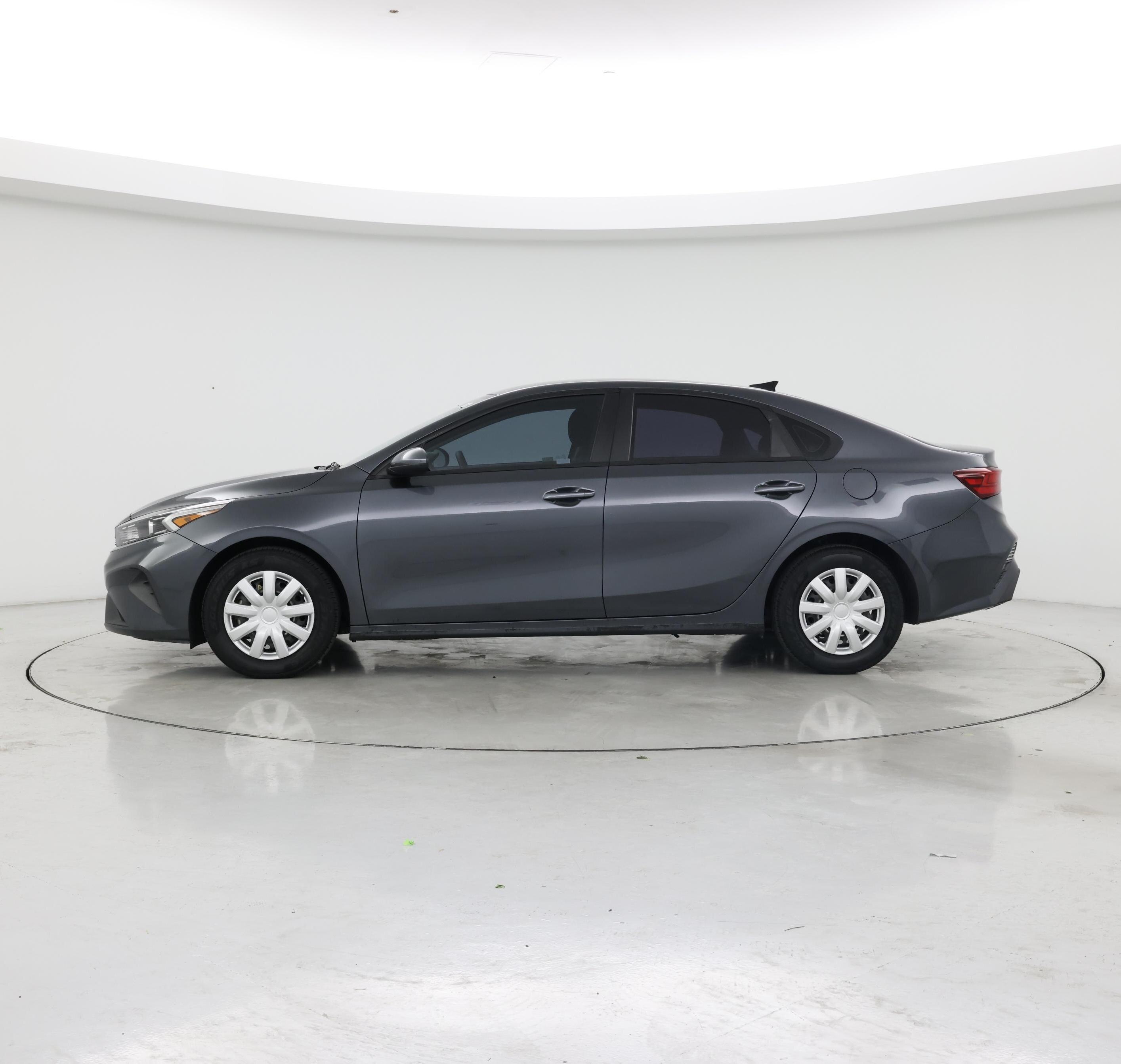 Thumbnail: 2024 Kia Forte - 3