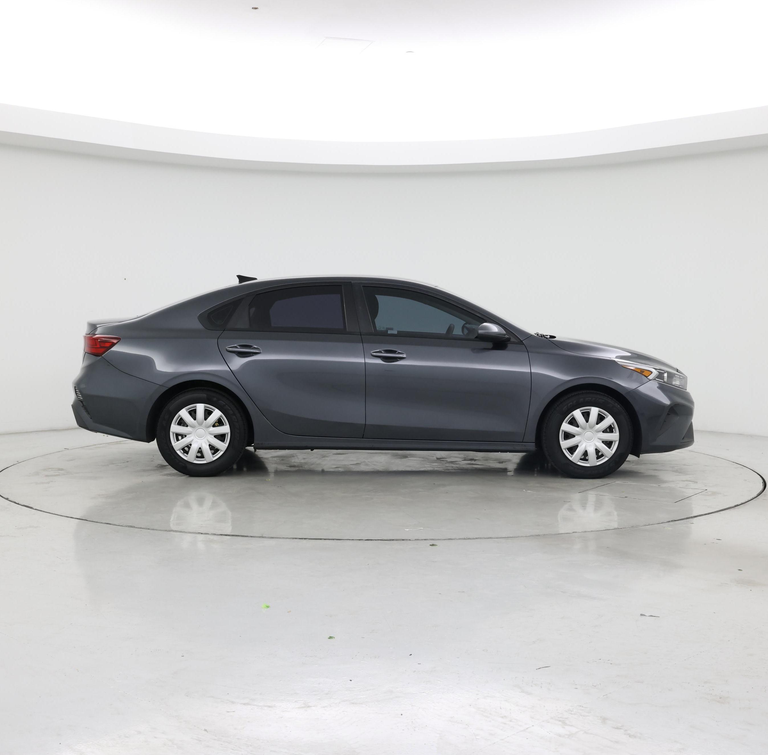 Thumbnail: 2024 Kia Forte - 7