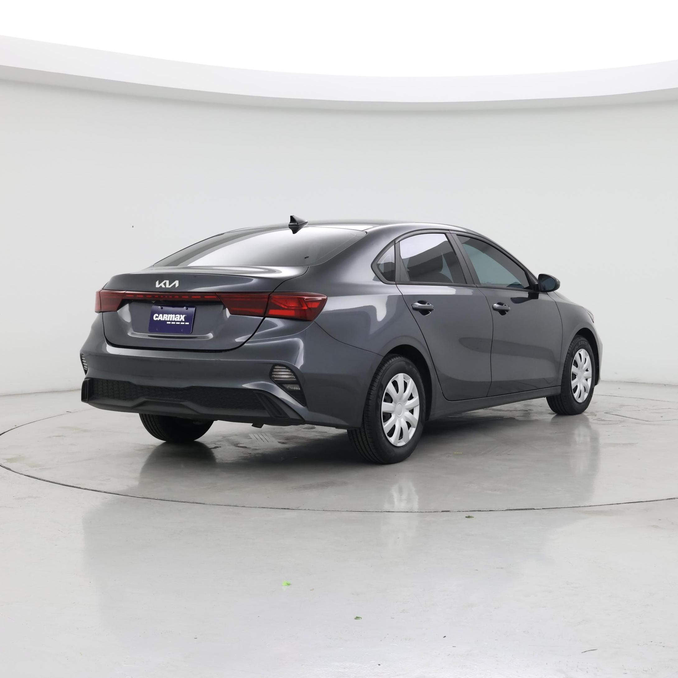 Thumbnail: 2024 Kia Forte - 8