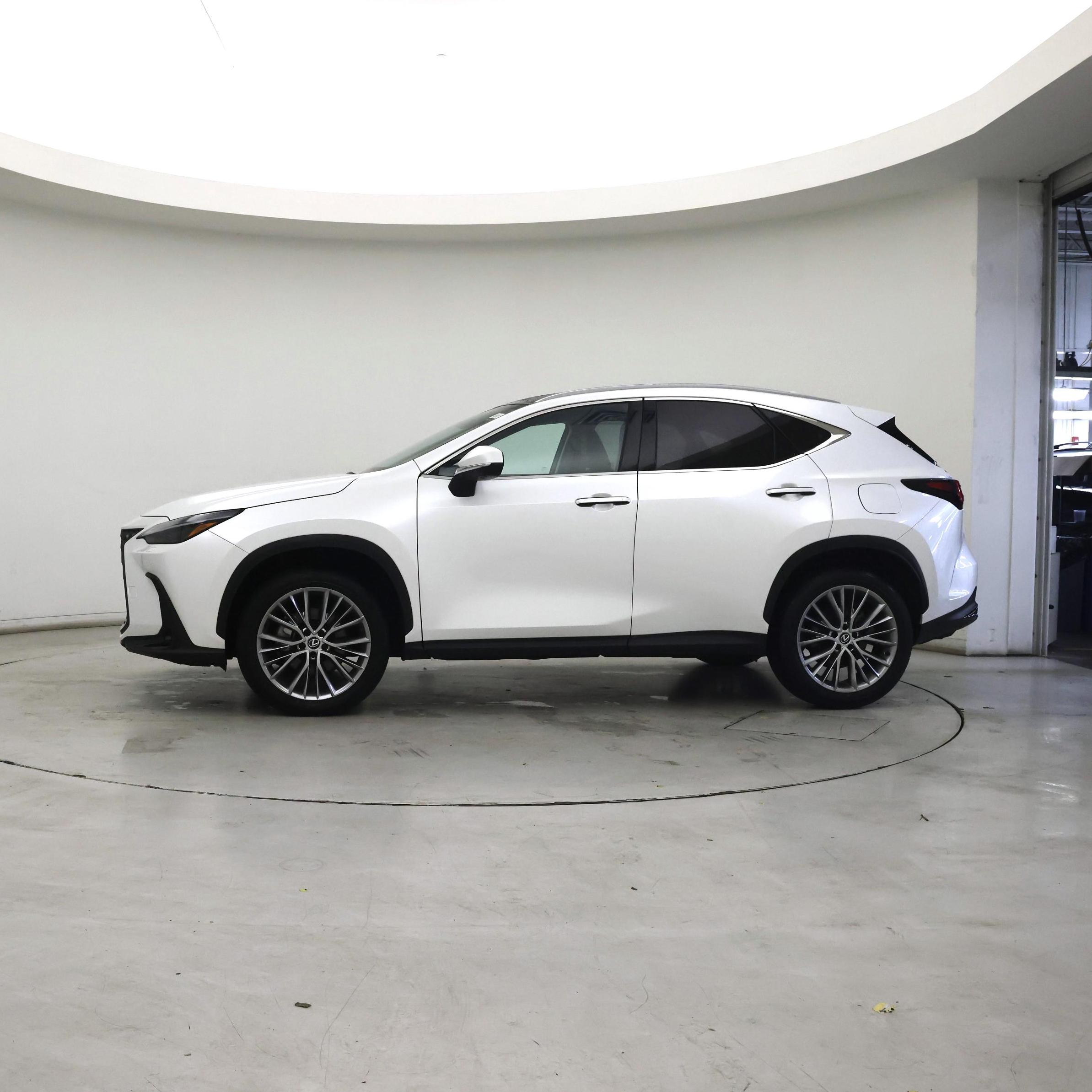 Thumbnail: 2024 Lexus NX - 3