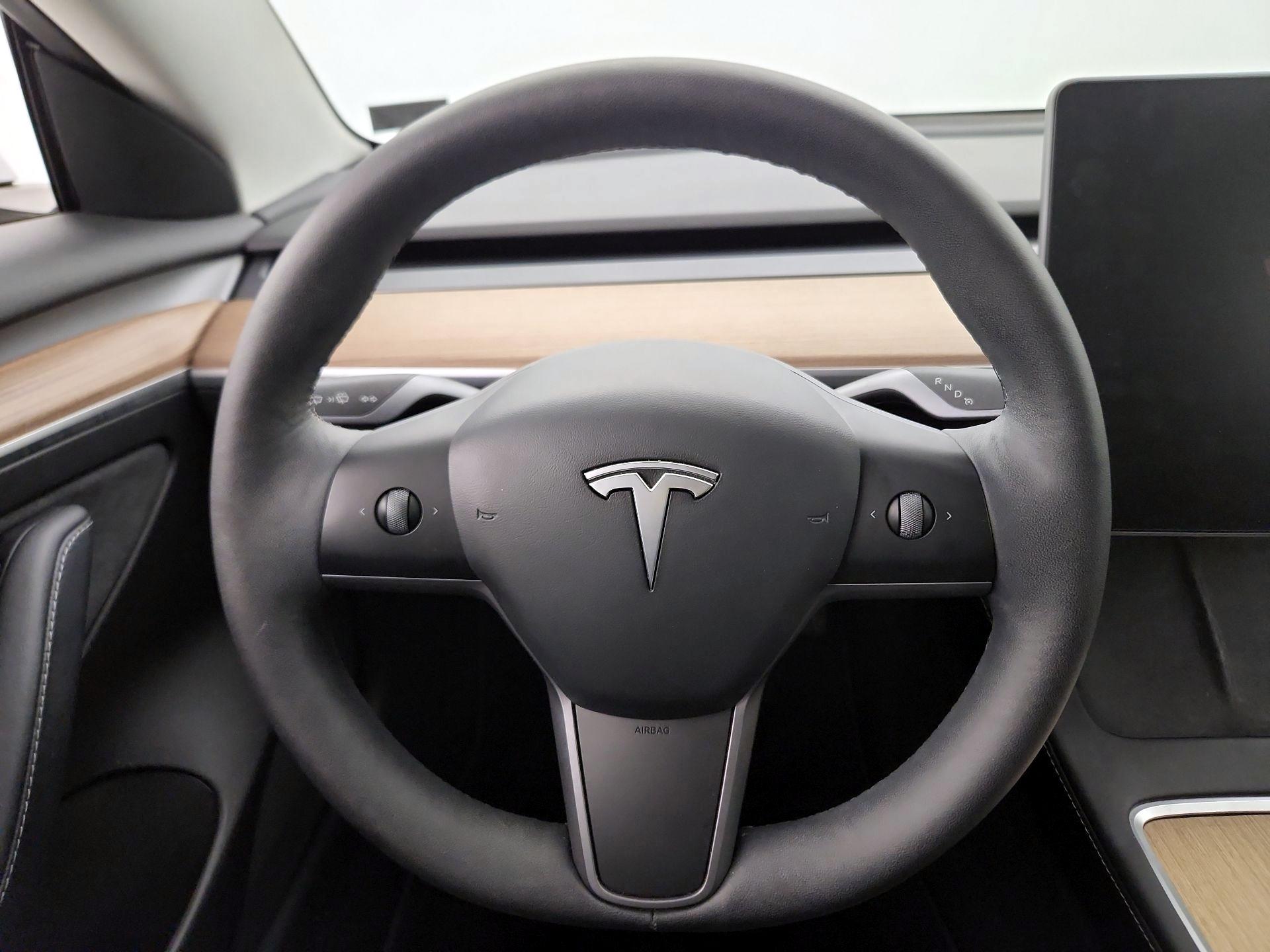 Thumbnail: 2022 Tesla Model 3 - 10