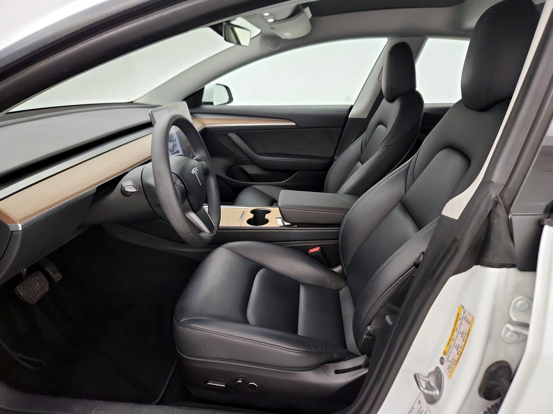 Thumbnail: 2022 Tesla Model 3 - 11