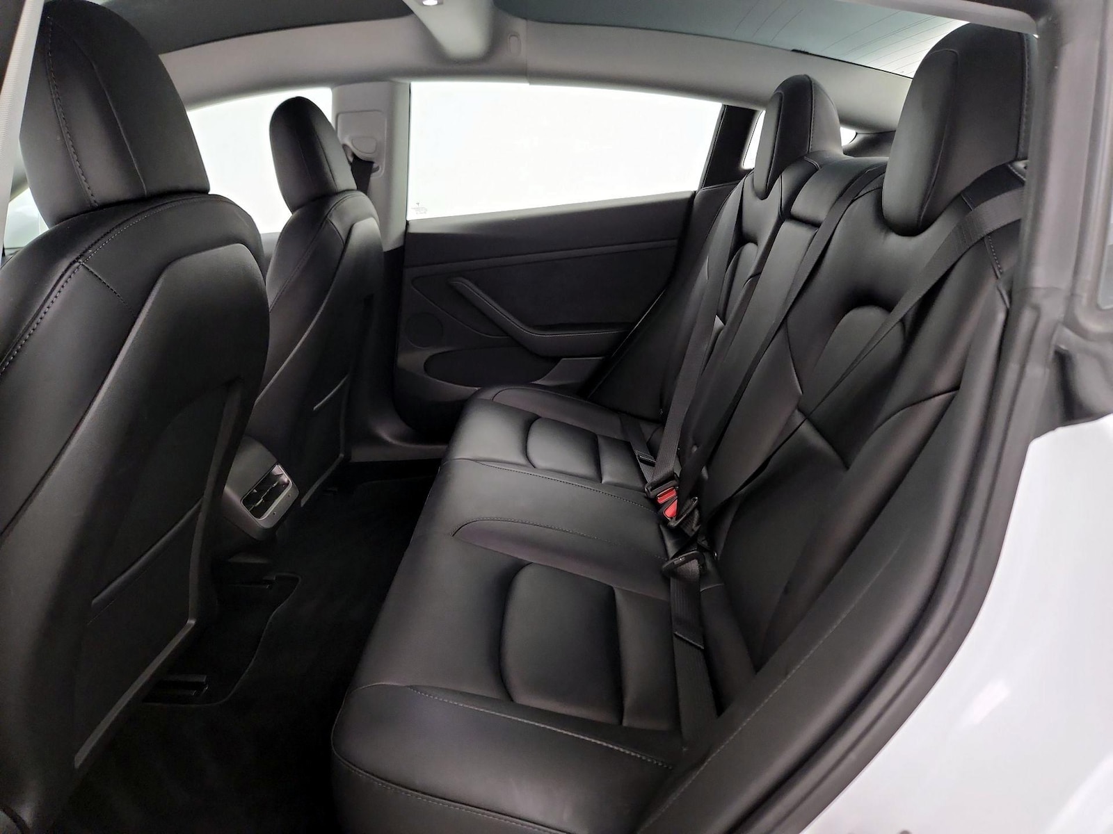 2022 Tesla Model 3 Long Range - Photo 20