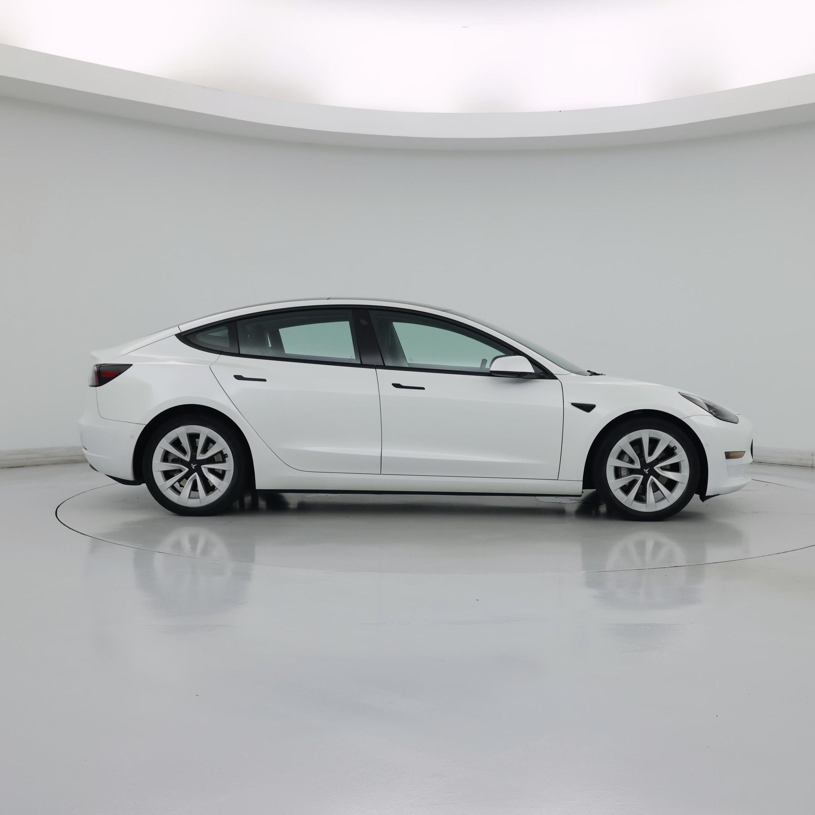 Thumbnail: 2022 Tesla Model 3 - 7