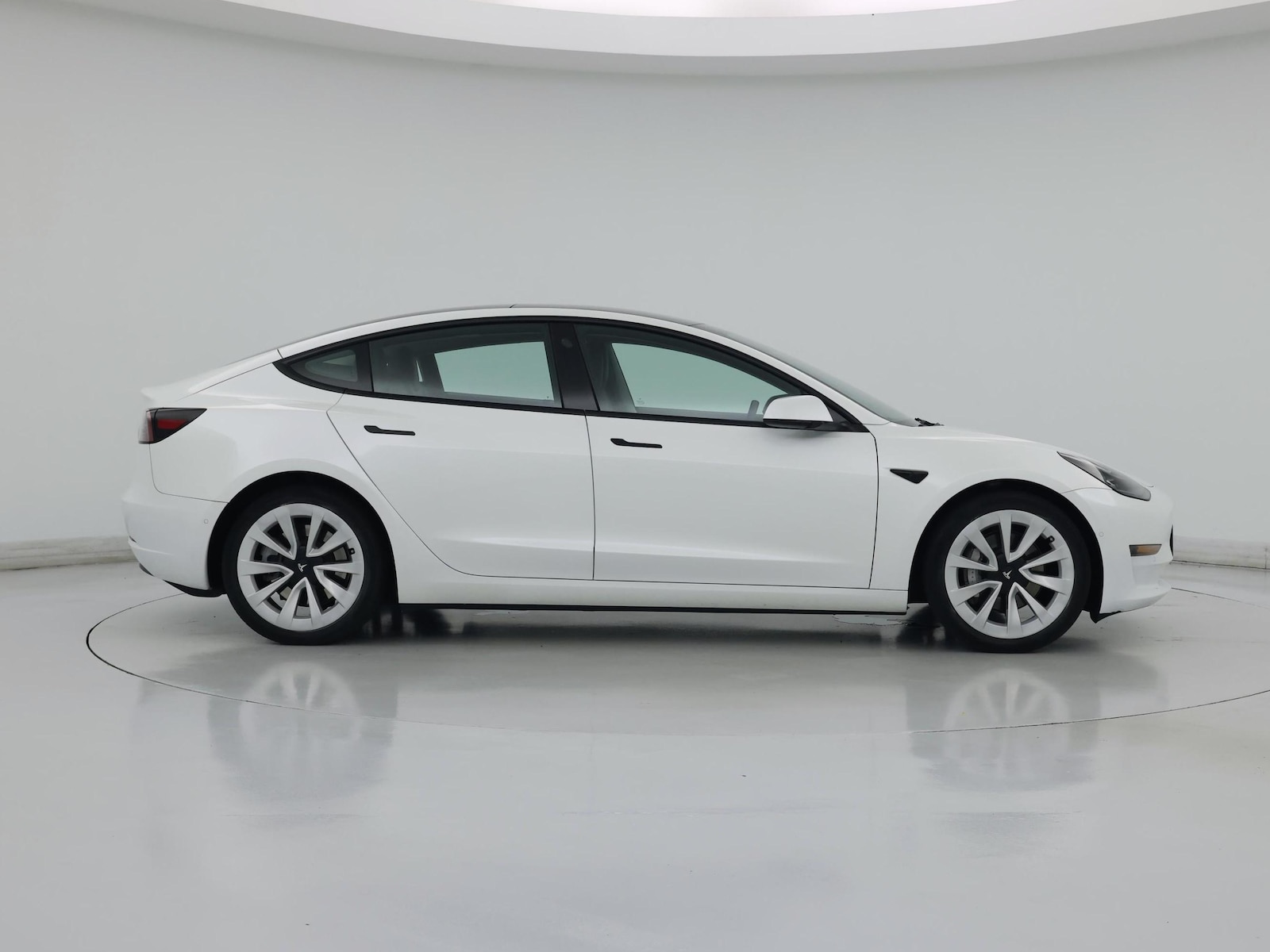 2022 Tesla Model 3 Long Range - Photo 8