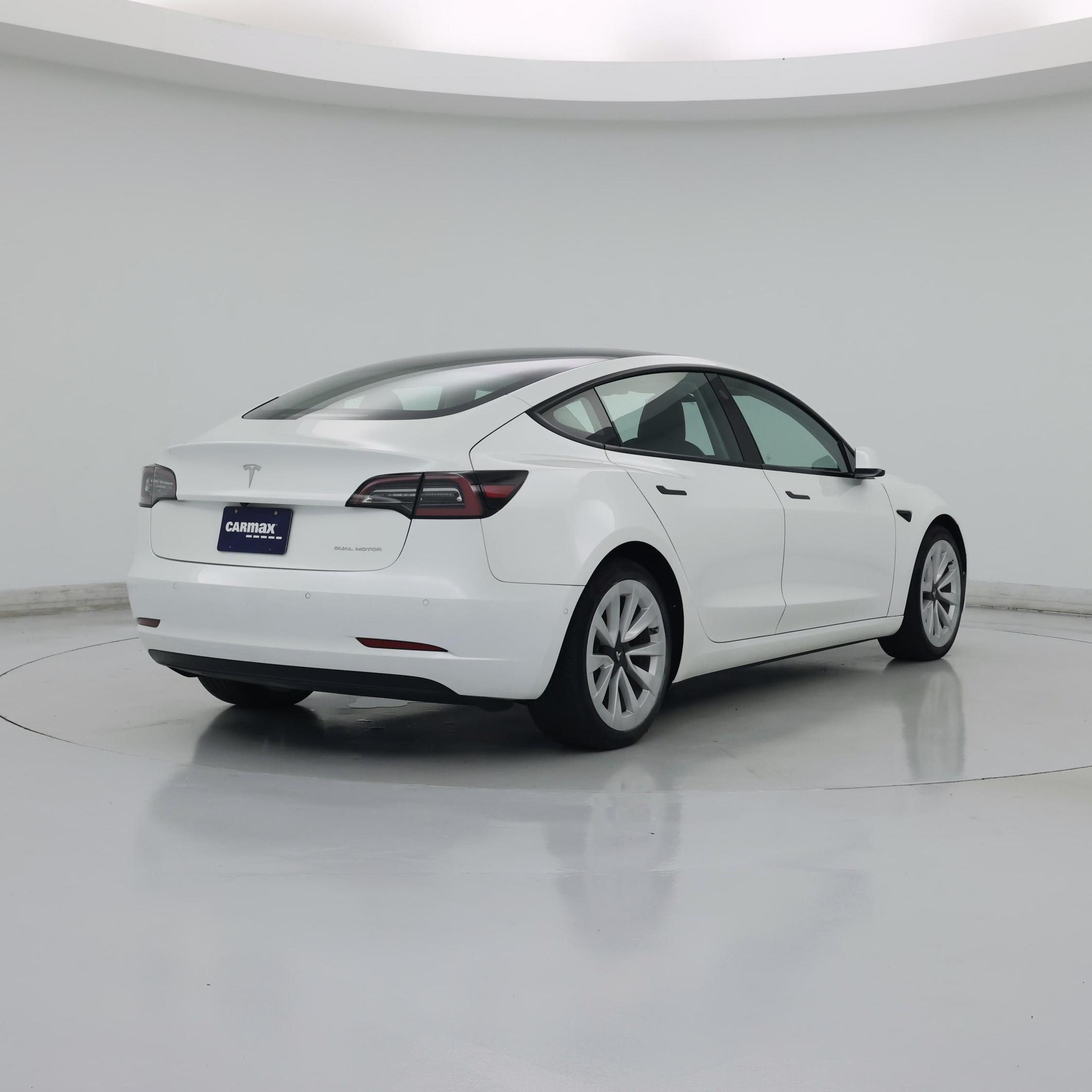 Thumbnail: 2022 Tesla Model 3 - 8