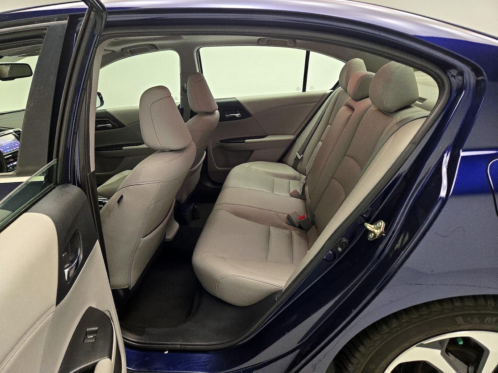2017 Honda Accord EX-L - Photo 21
