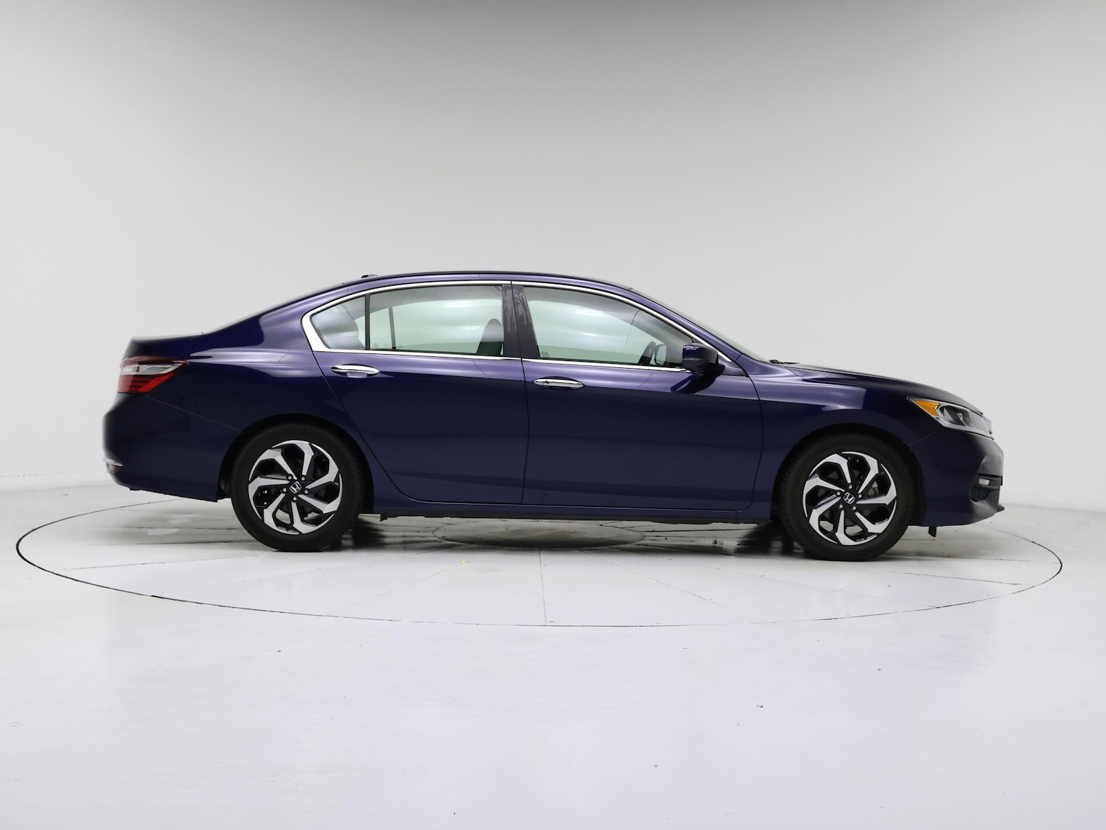 2017 Honda Accord EX-L - Photo 8