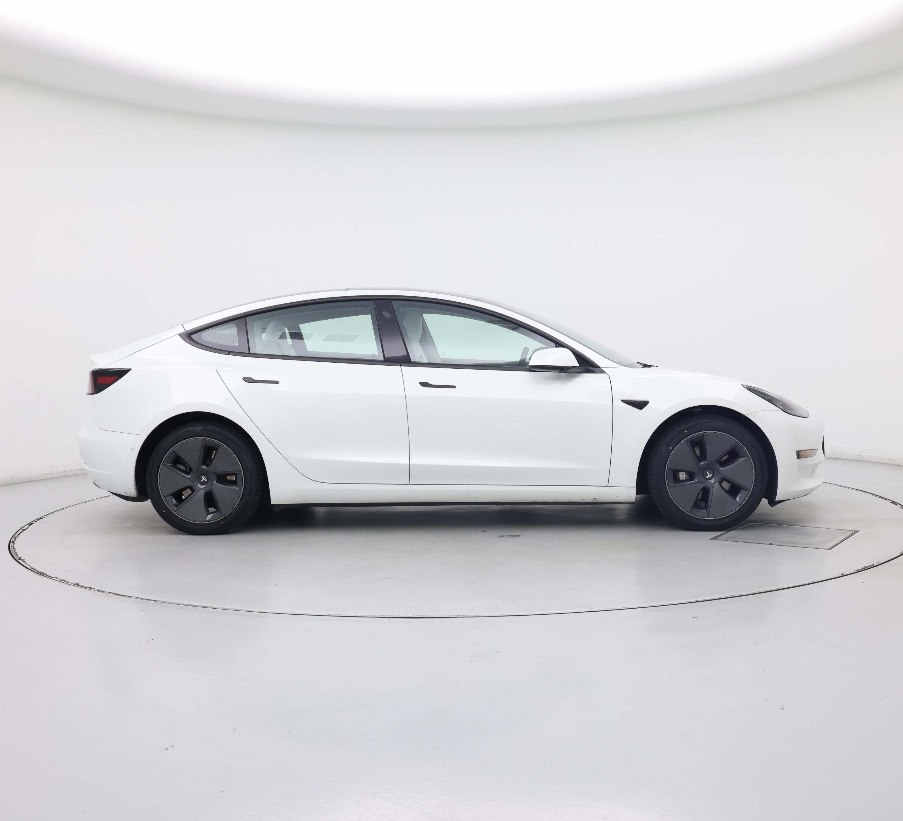 Thumbnail: 2022 Tesla Model 3 - 7