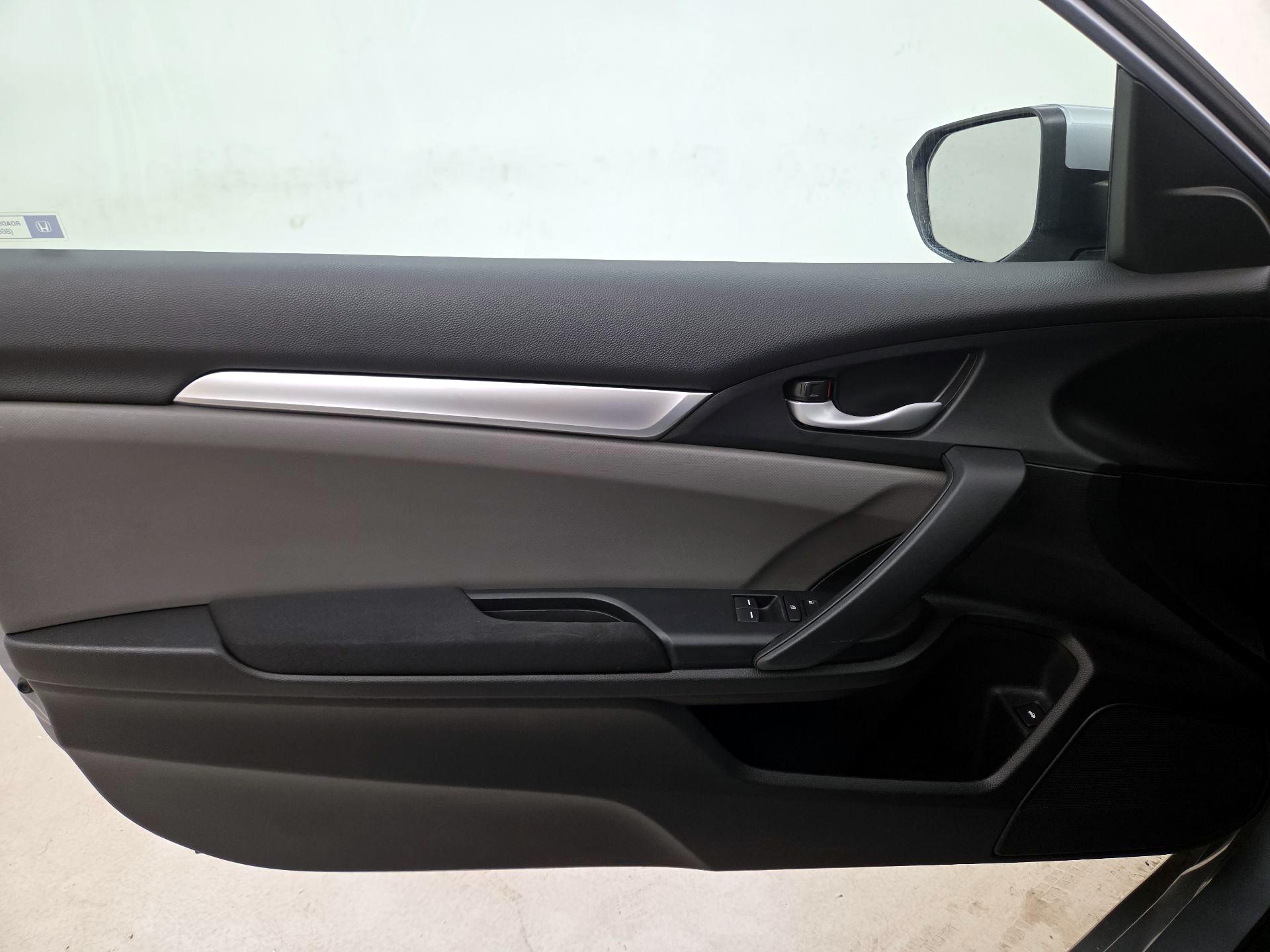 Thumbnail: 2017 Honda Civic - 12