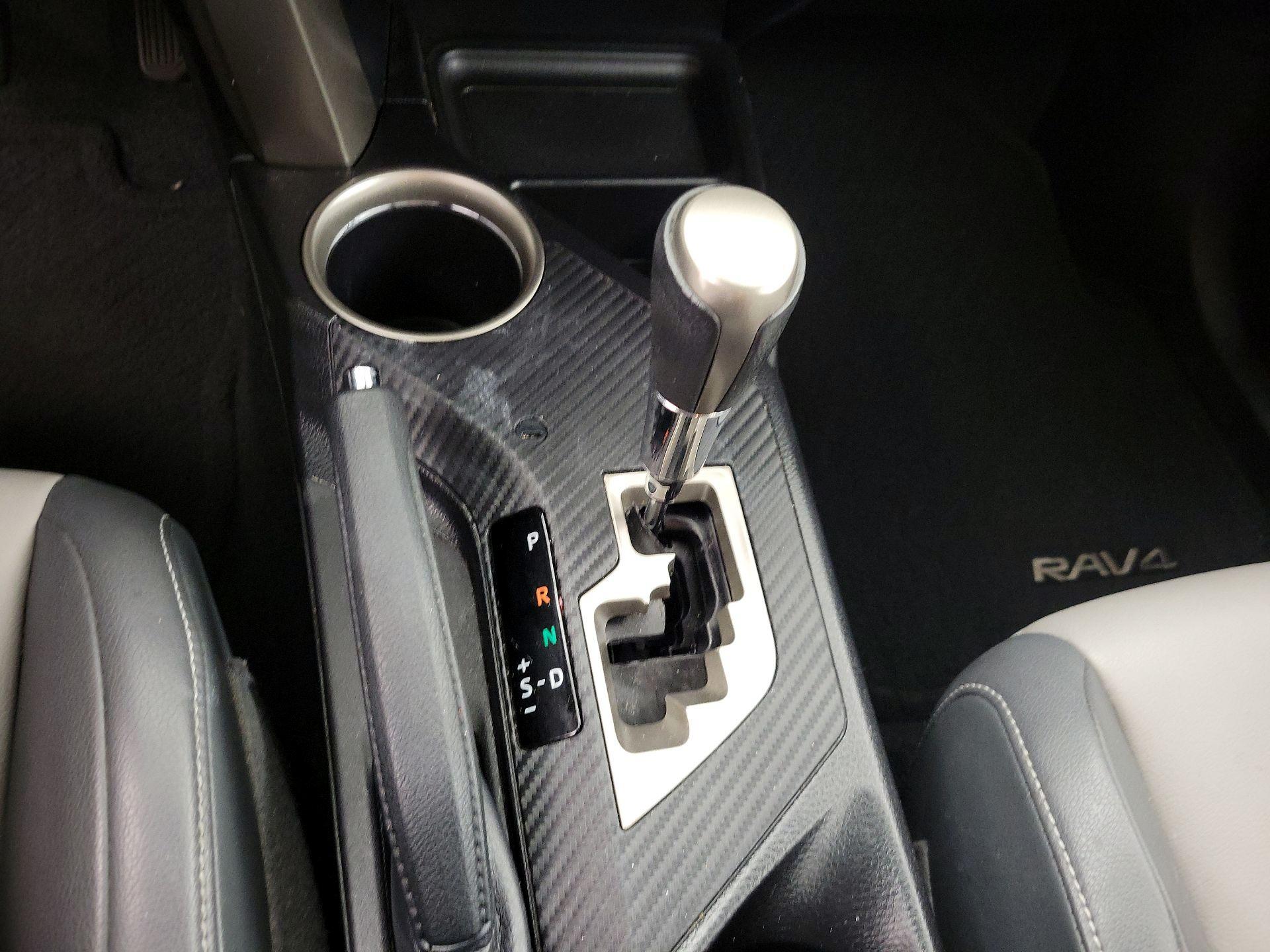 Thumbnail: 2014 Toyota RAV4 - 17
