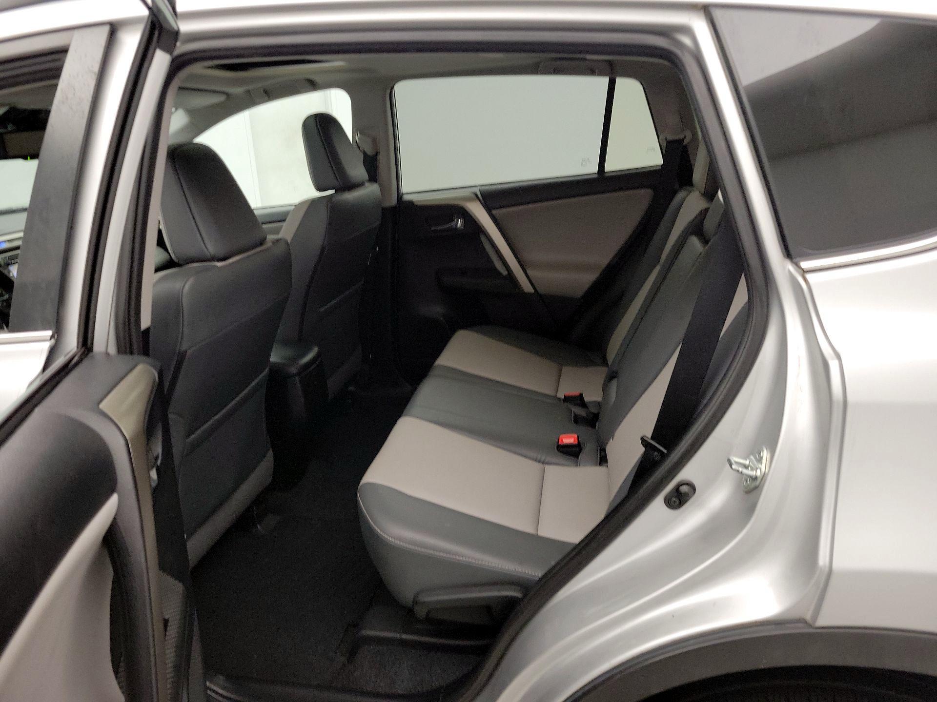 Thumbnail: 2014 Toyota RAV4 - 20