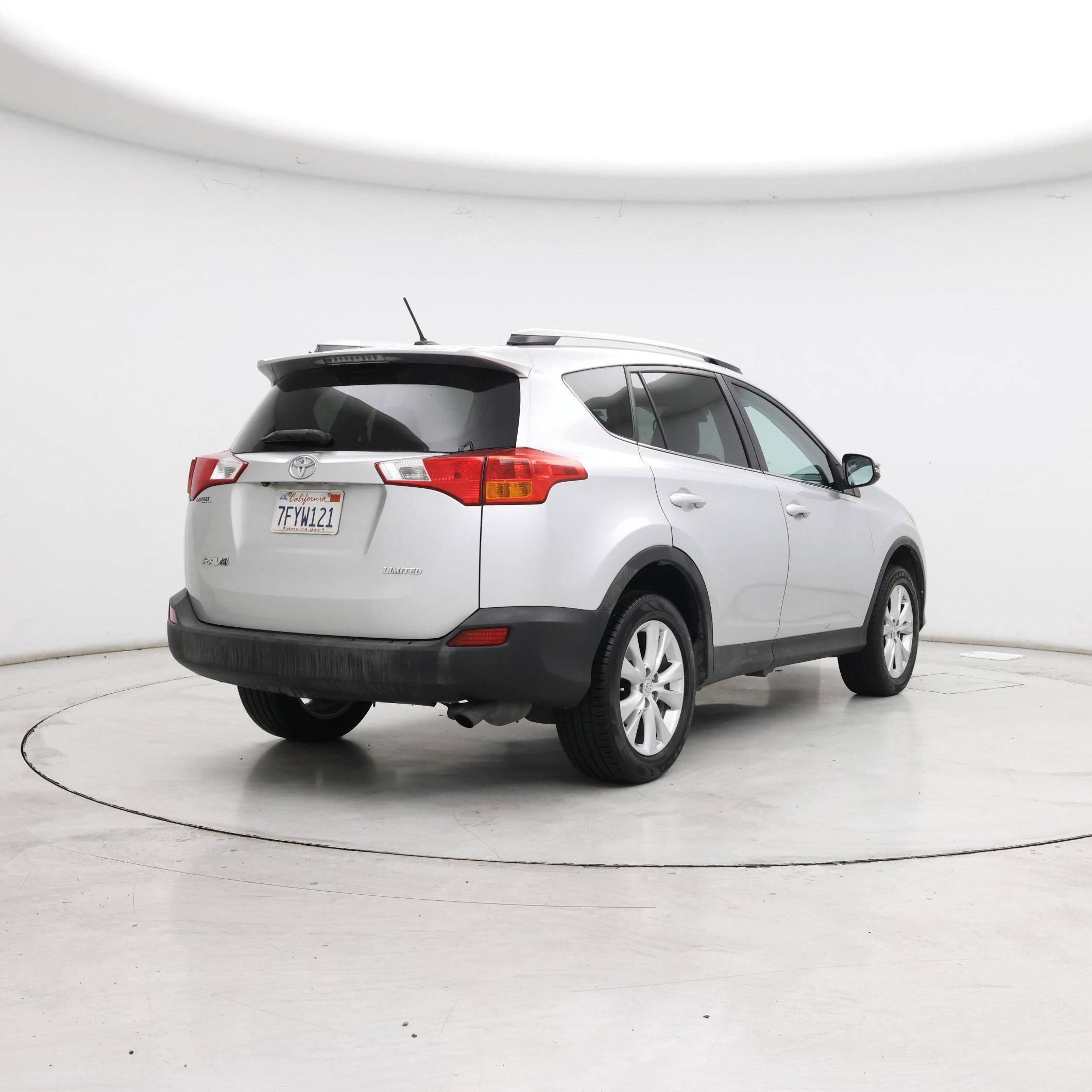 Thumbnail: 2014 Toyota RAV4 - 8