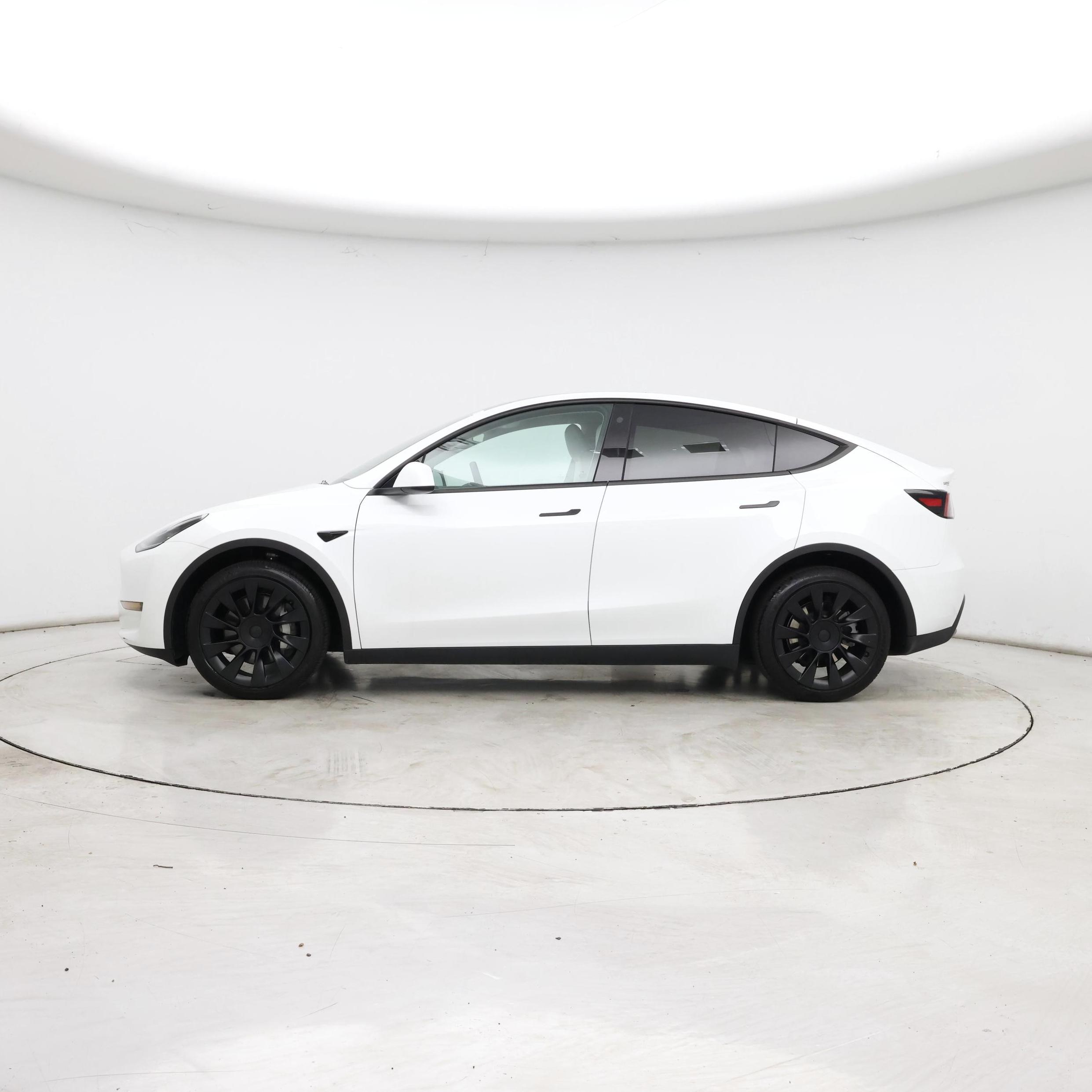 Thumbnail: 2023 Tesla Model Y - 3