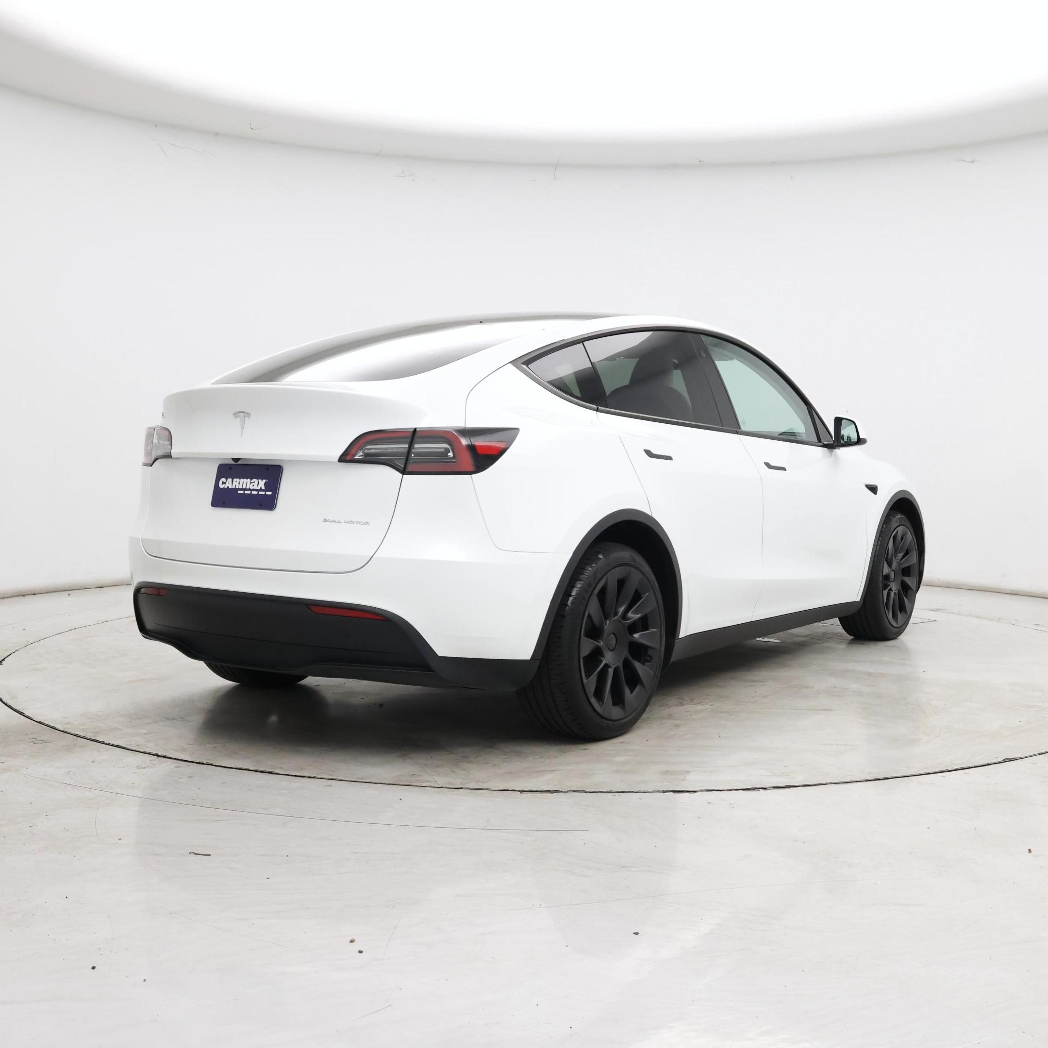 Thumbnail: 2023 Tesla Model Y - 8