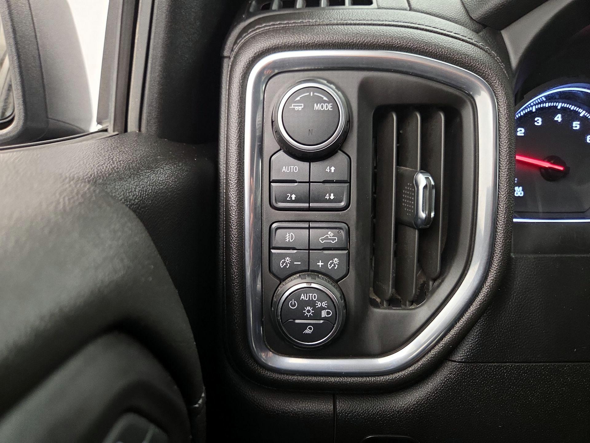 Thumbnail: 2021 Chevrolet Silverado 1500 - 13