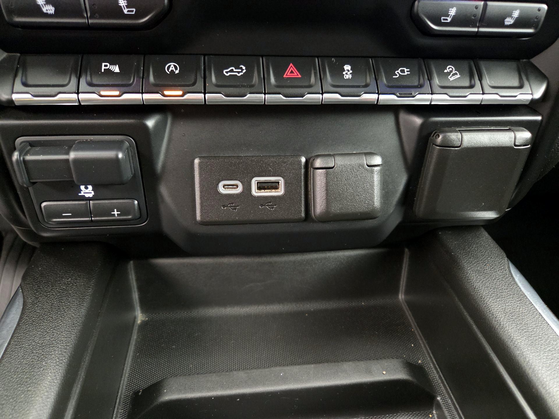 Thumbnail: 2021 Chevrolet Silverado 1500 - 18