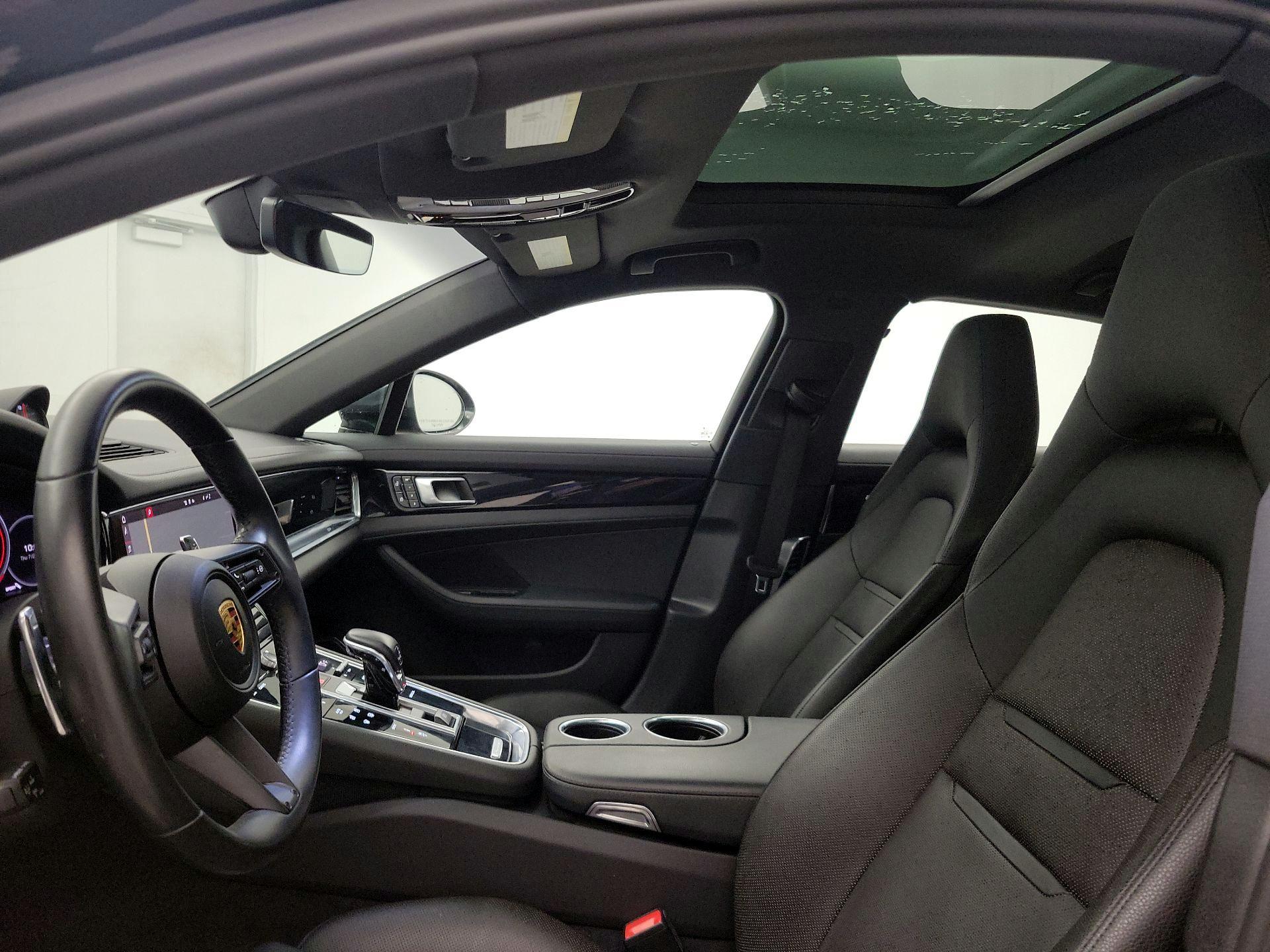 Thumbnail: 2021 Porsche Panamera - 20