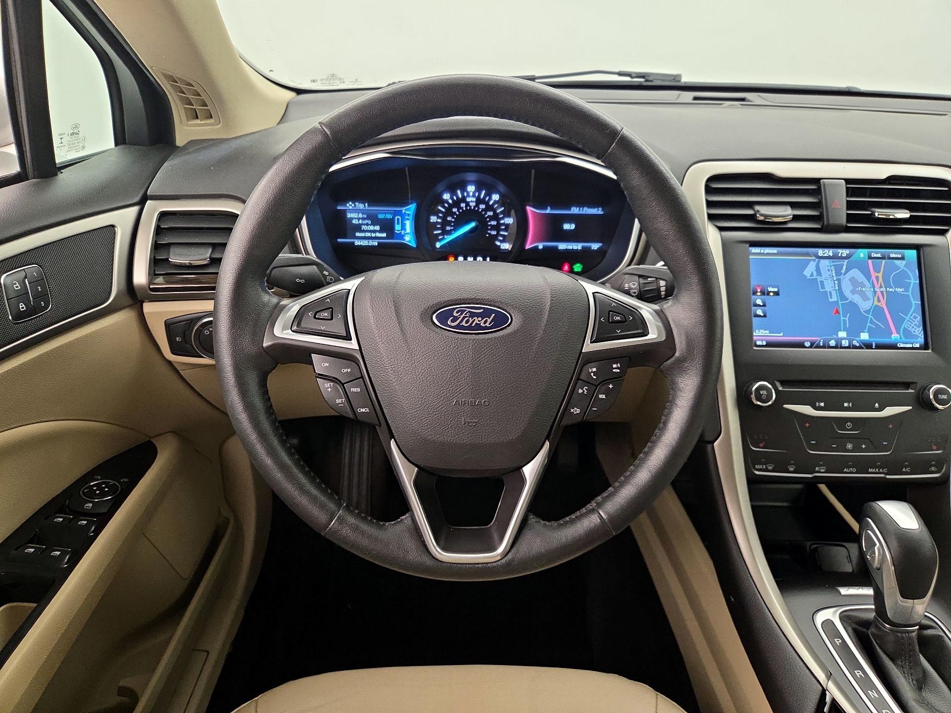 Thumbnail: 2015 Ford Fusion - 10