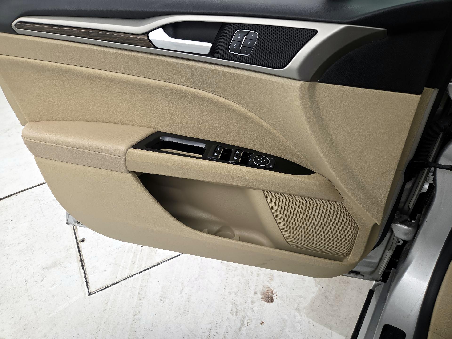 Thumbnail: 2015 Ford Fusion - 12