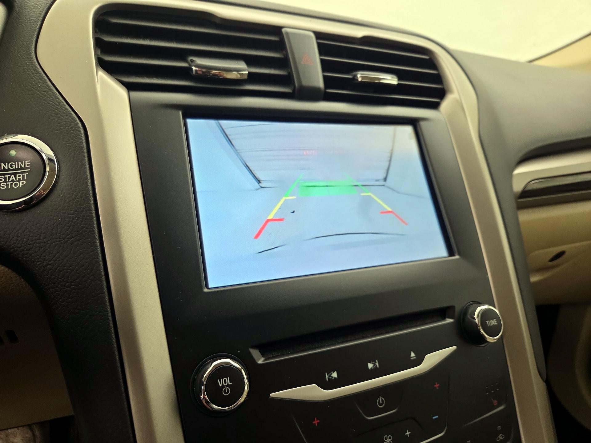 Thumbnail: 2015 Ford Fusion - 15