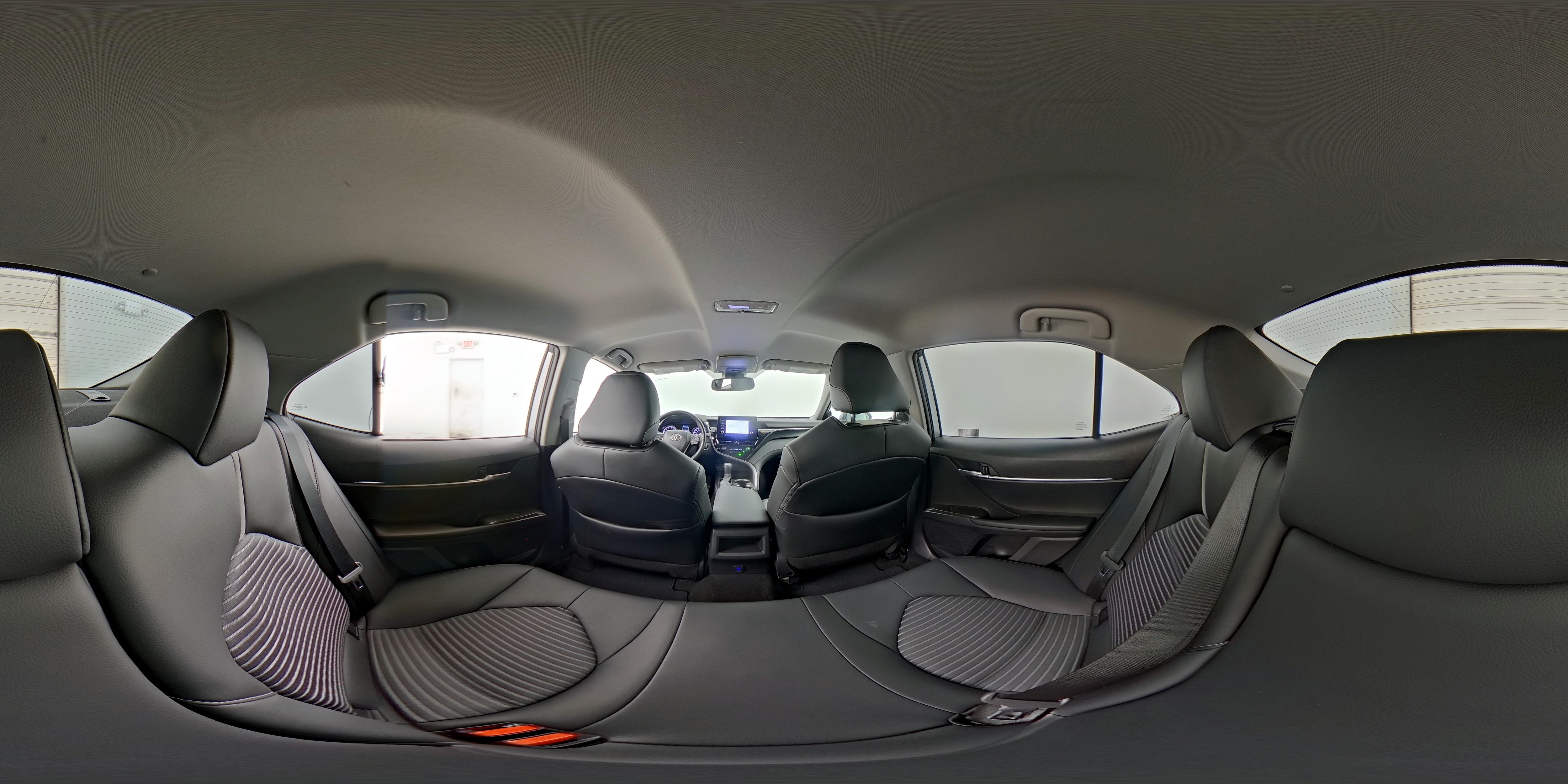 2024 Toyota Camry SE - Photo 25