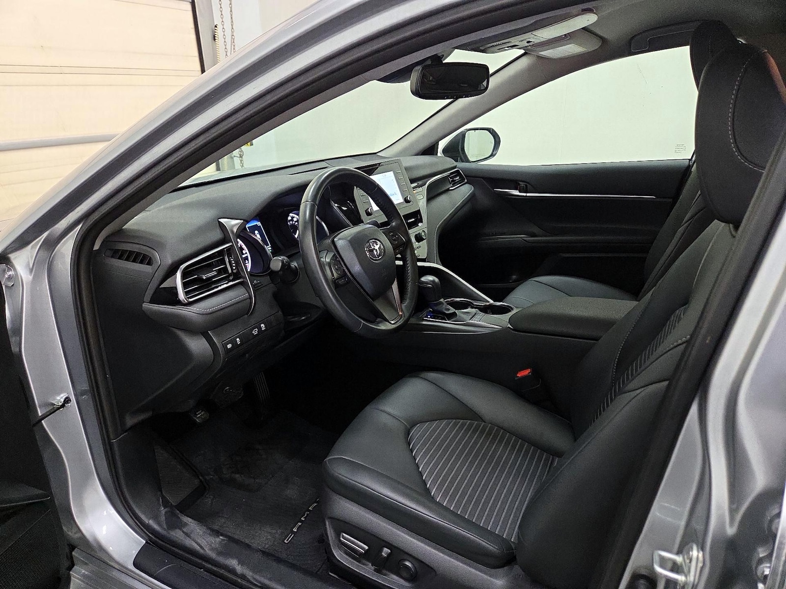2024 Toyota Camry SE - Photo 12