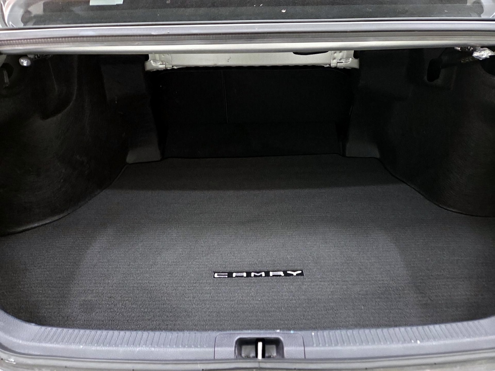 2024 Toyota Camry SE - Photo 21